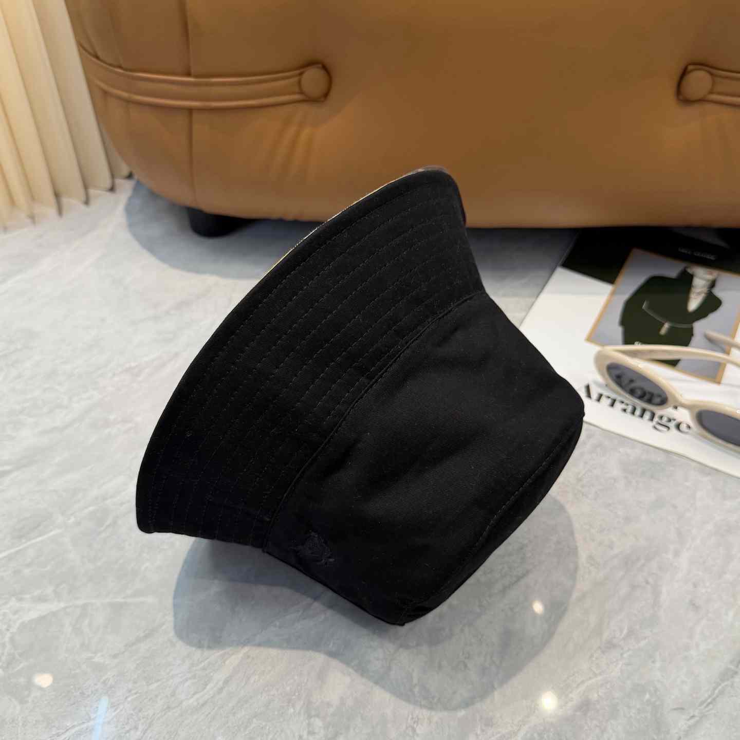 Burberry  Reversible Gabardine Bucket Hat - DesignerGu