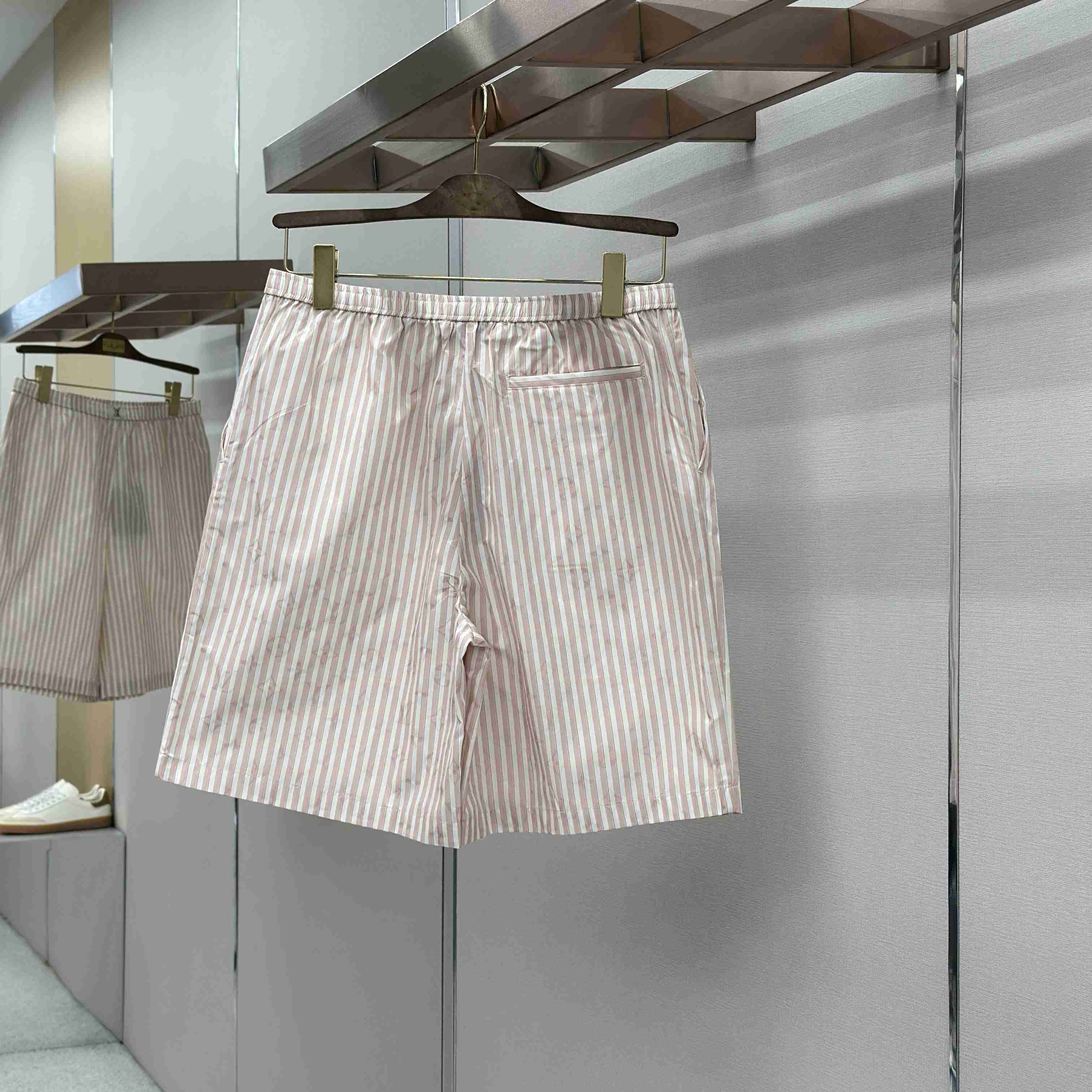 Louis Vuitton Monogram Striped Silk Boxer Shorts 1AK75D - DesignerGu
