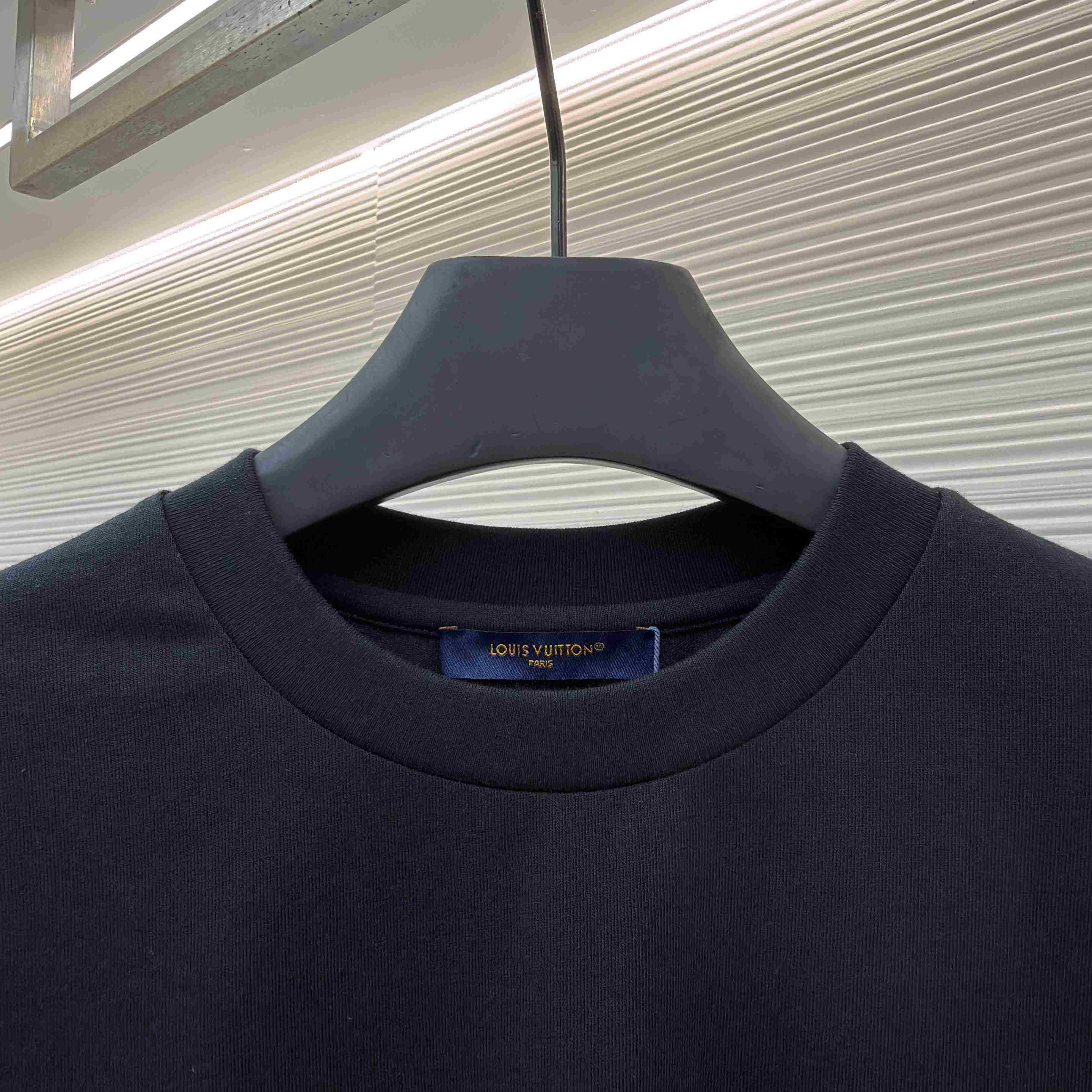 Louis Vuitton Printed Signature T-Shirt 1AKOS2 - DesignerGu