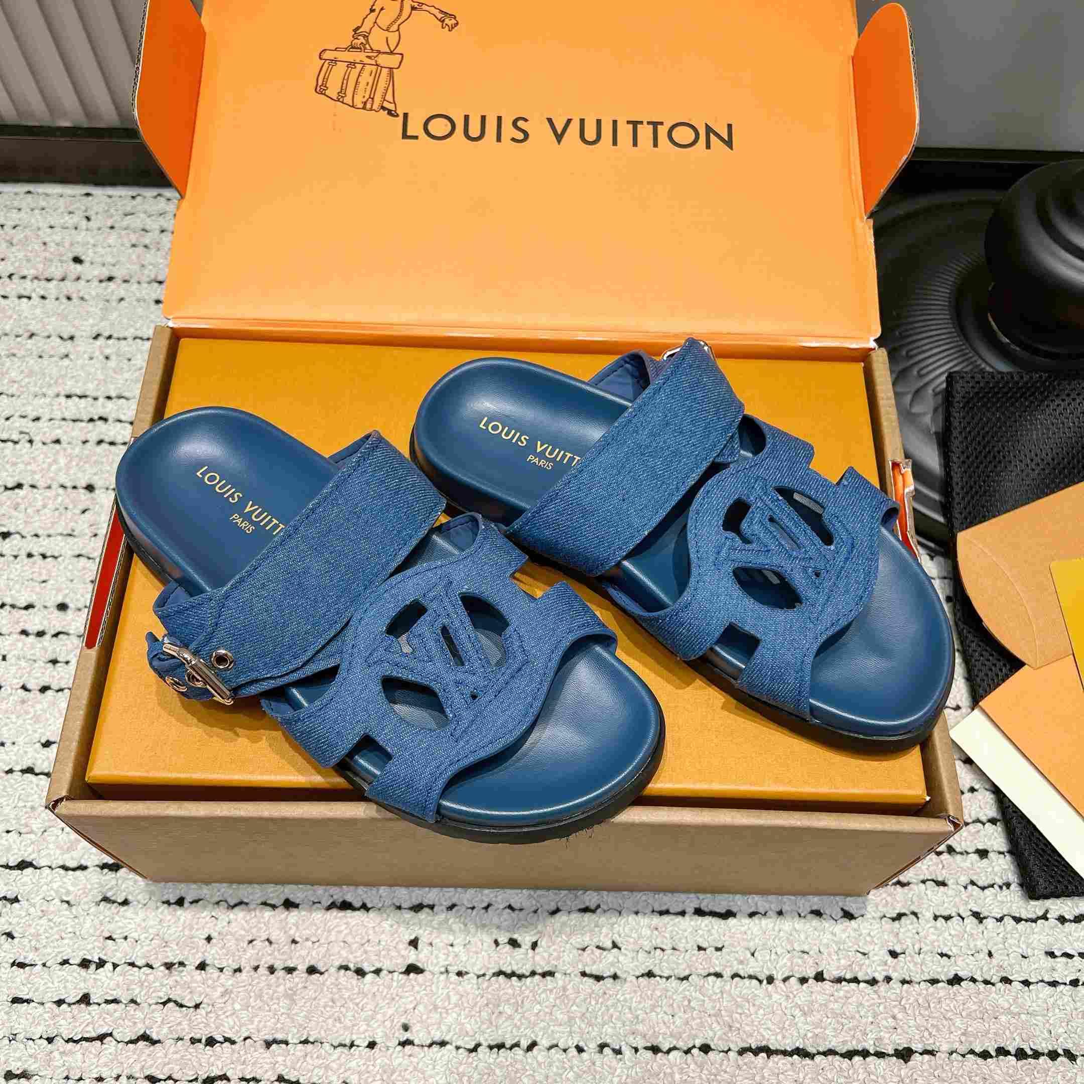 Louis Vuitton LV Isola Comfort Mule  - DesignerGu