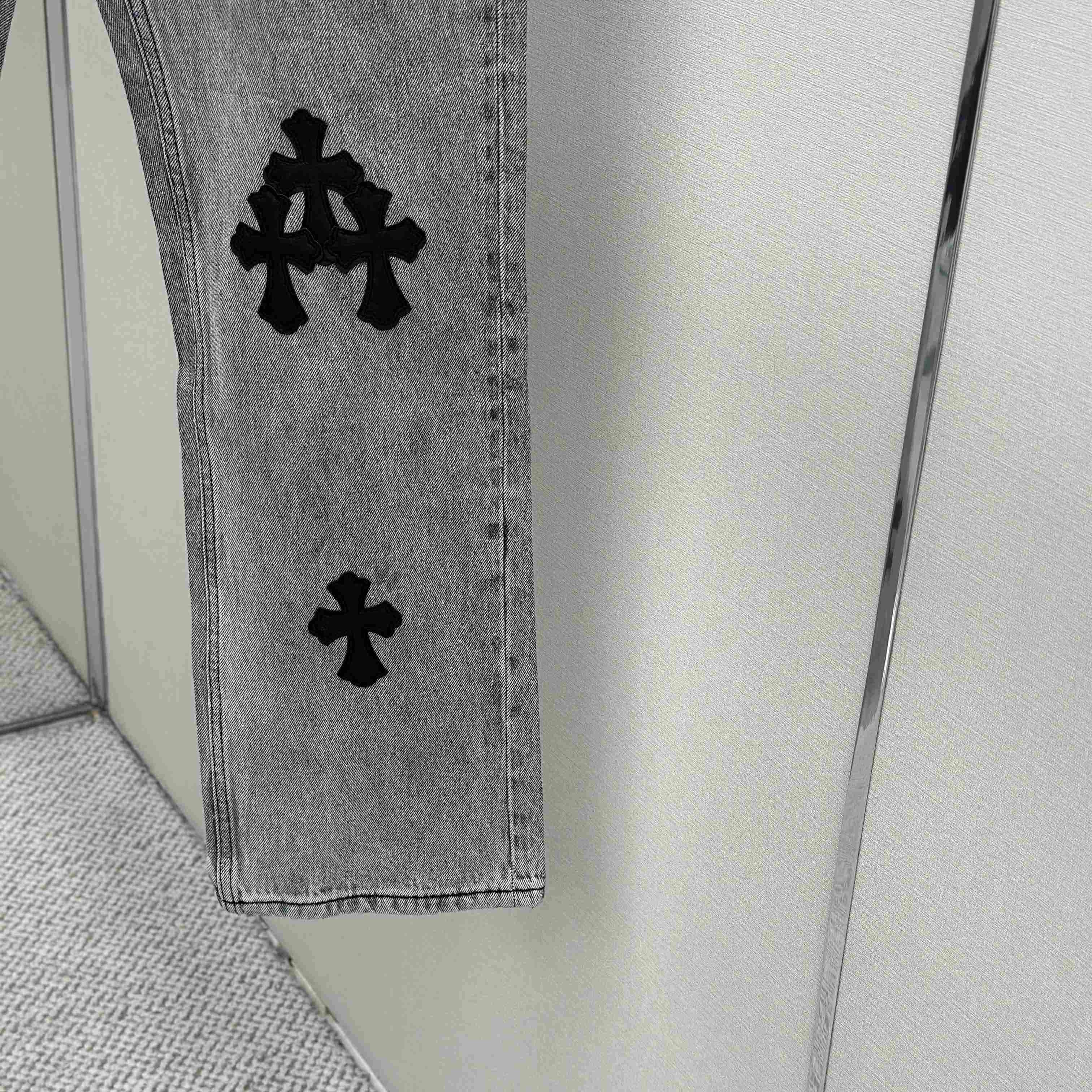 Chrome Hearts Jeans - DesignerGu