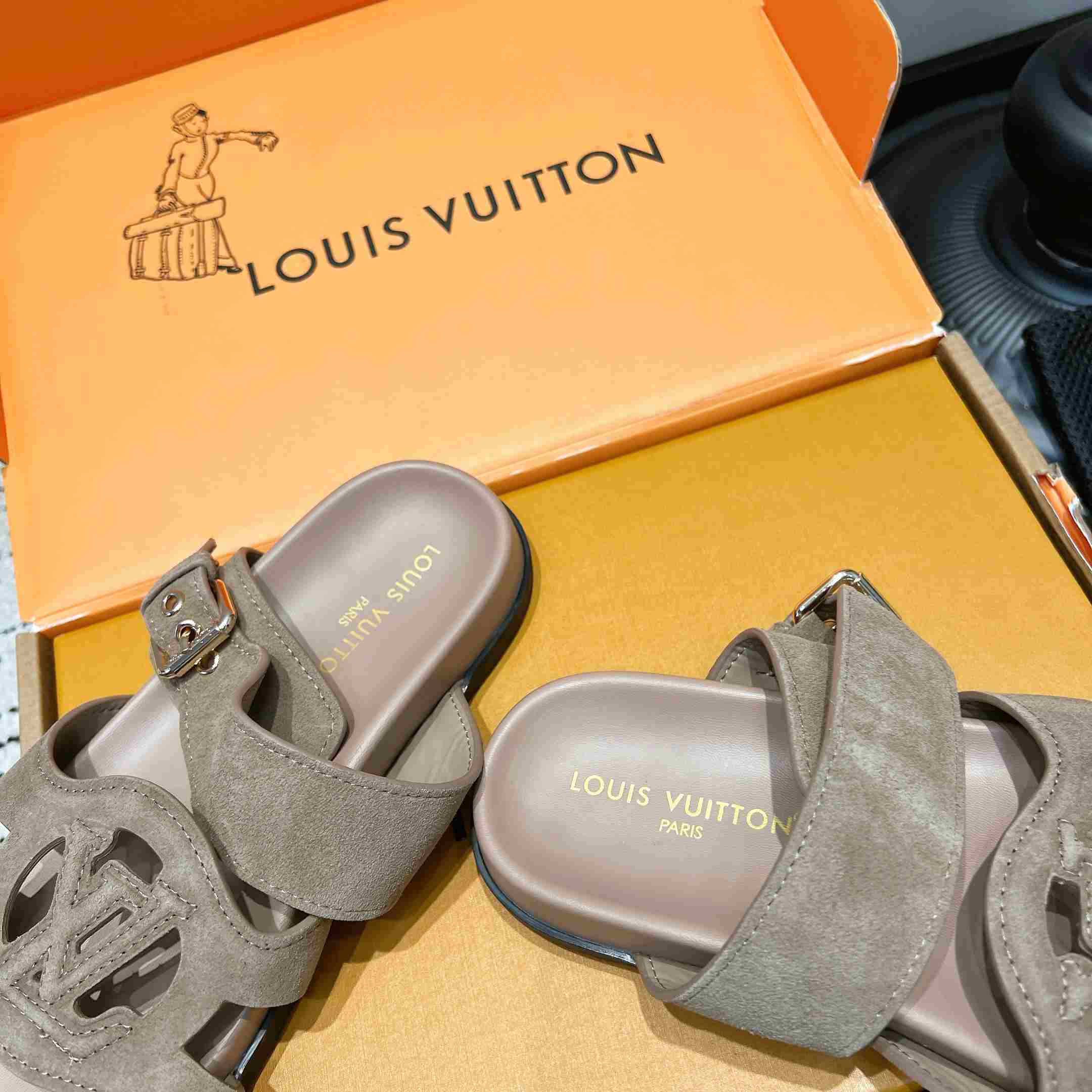 Louis Vuitton LV Isola Comfort Mule  - DesignerGu