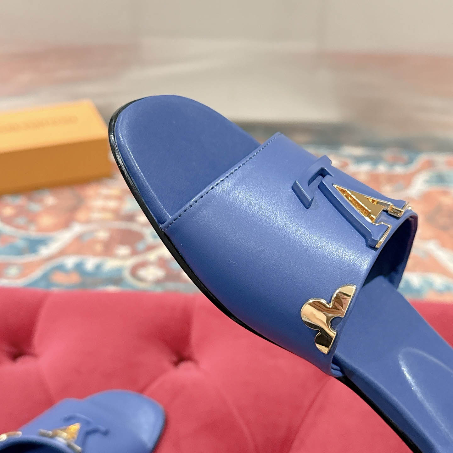 Louis Vuitton LV Mare Flat Mule - DesignerGu