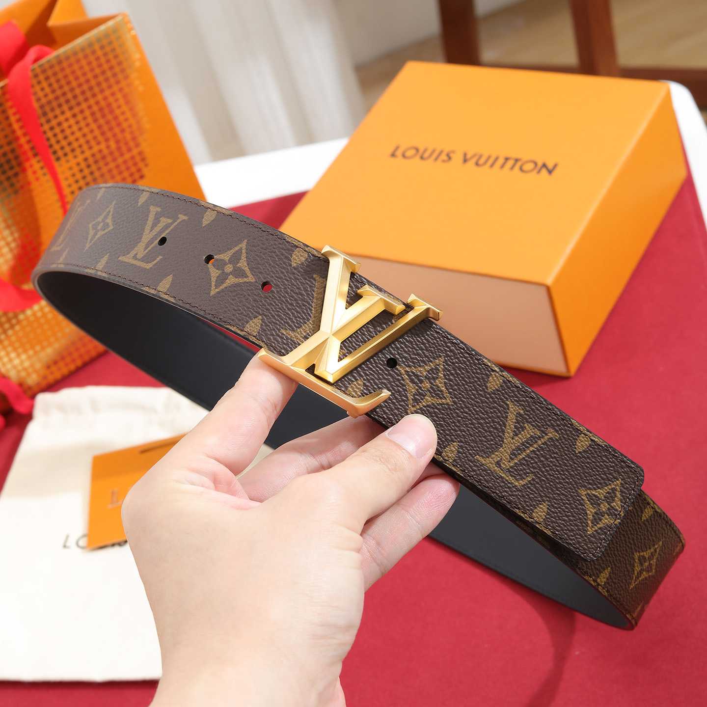Louis Vuitton LV Pyramide 40mm Belt - DesignerGu