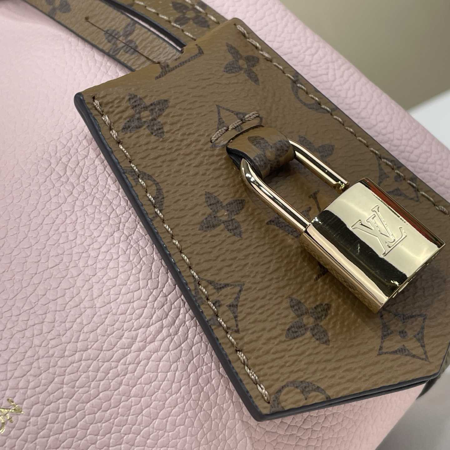 Louis Vuitton Express PM M29847 - DesignerGu