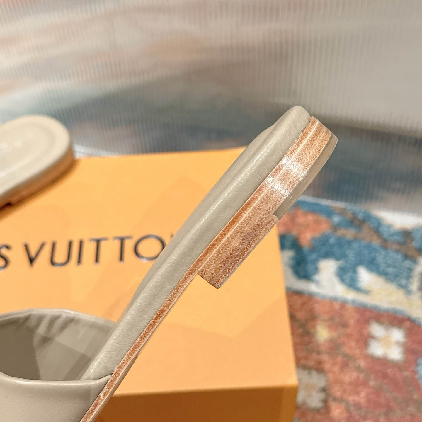 Louis Vuitton LV Mare Flat Mule - DesignerGu