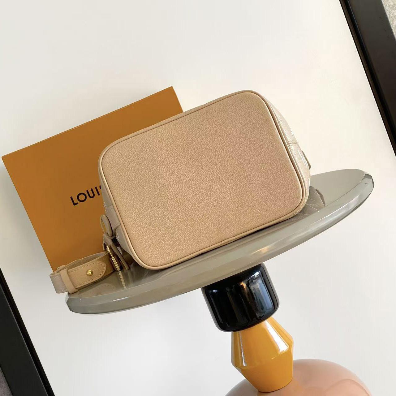 Louis Vuitton All In MM M28524 - DesignerGu