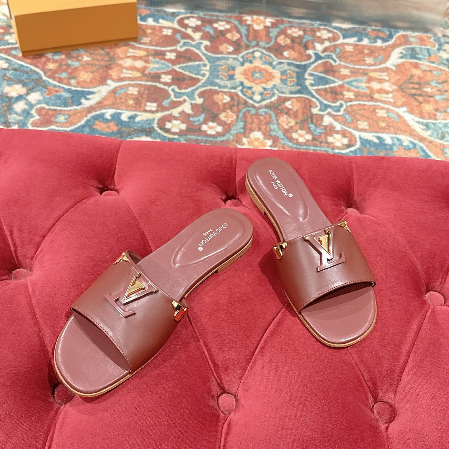 Louis Vuitton LV Mare Flat Mule - DesignerGu