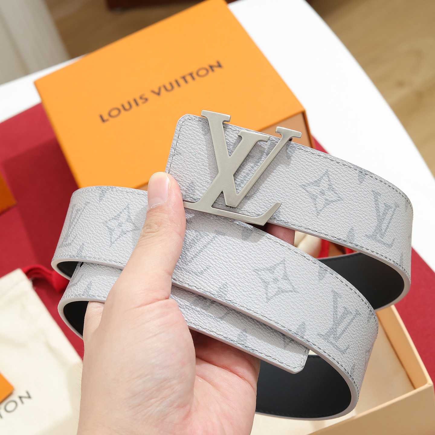 Louis Vuitton LV Initiales Monogram 40mm Reversible Belt - DesignerGu