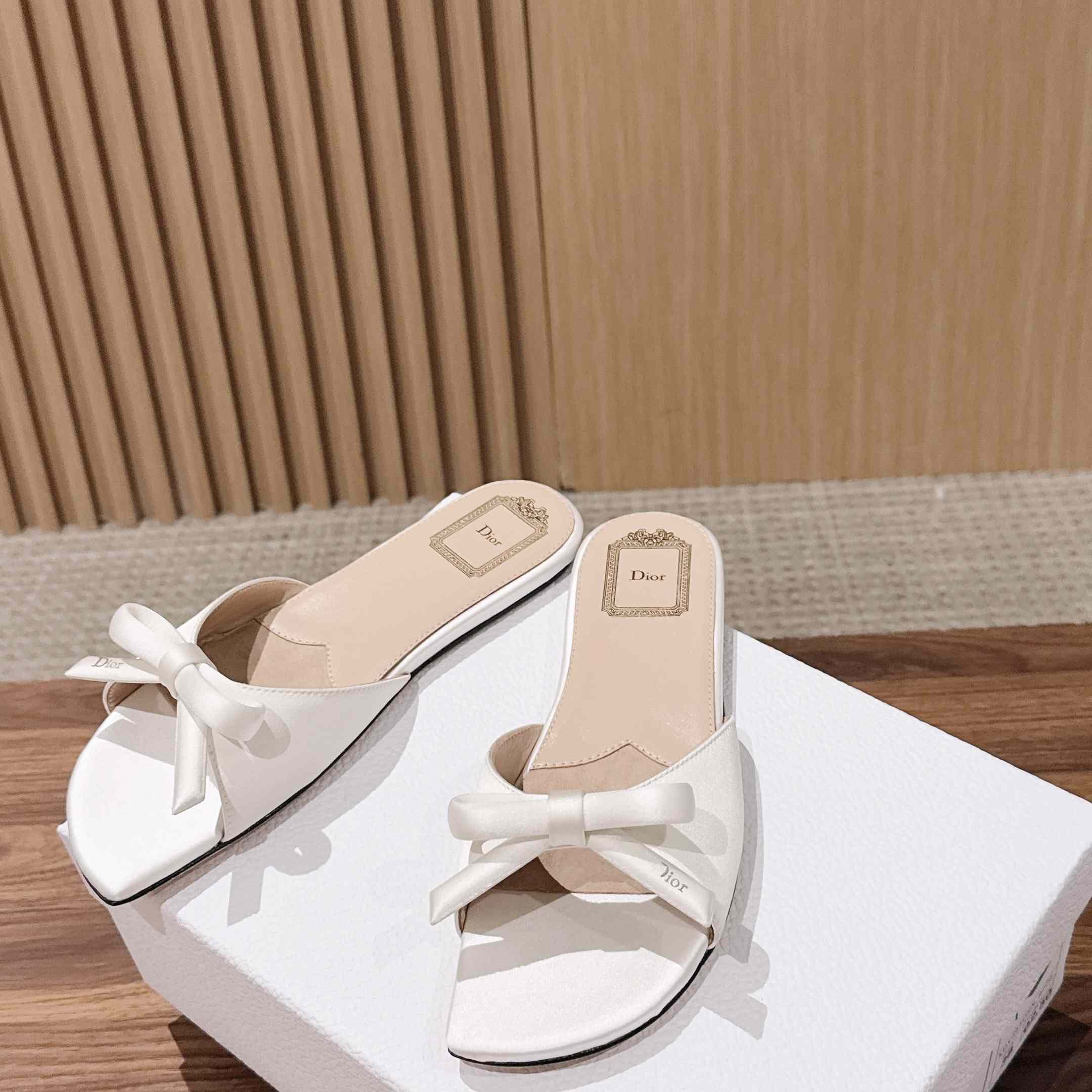 Dior Bow Slide - DesignerGu