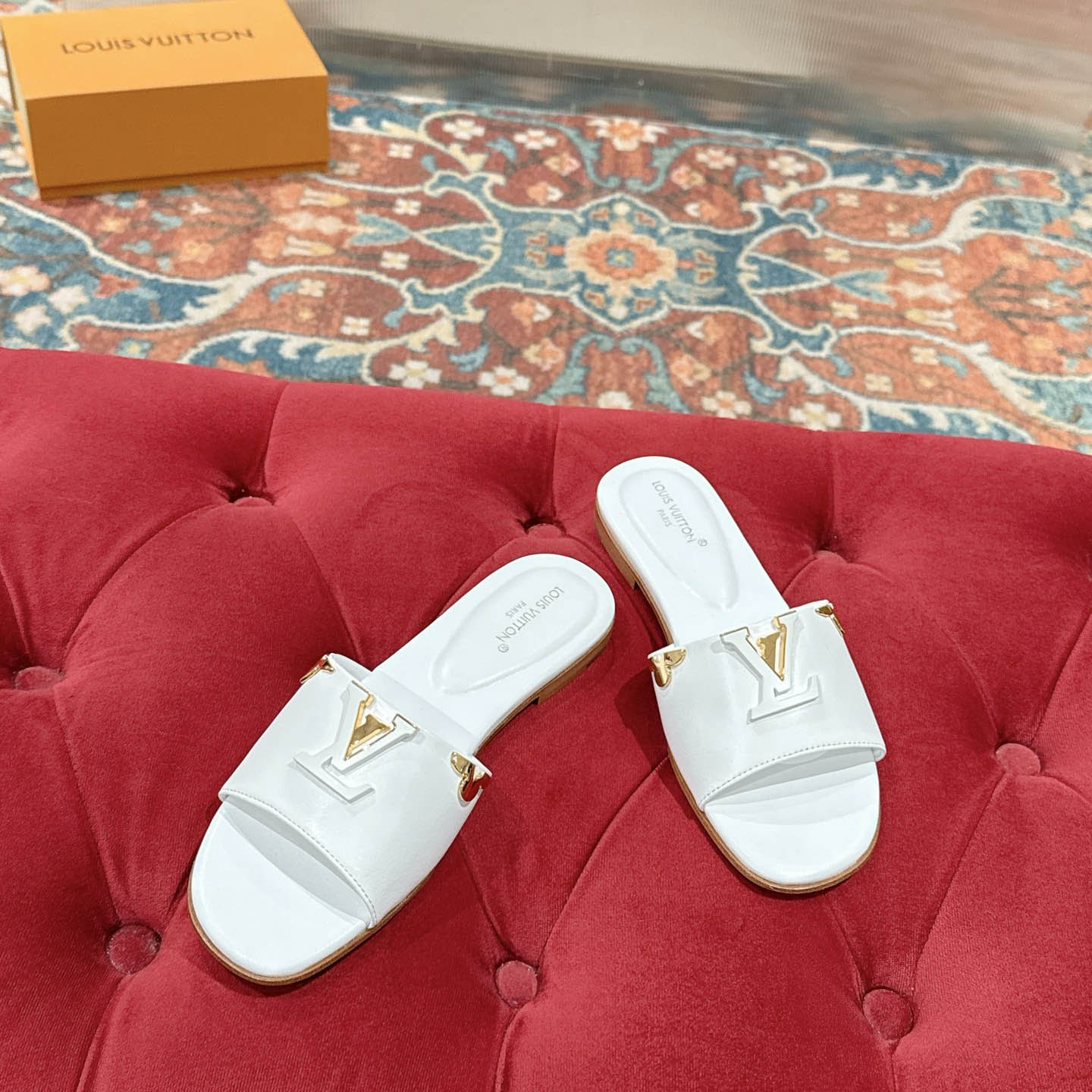 Louis Vuitton LV Mare Flat Mule - DesignerGu