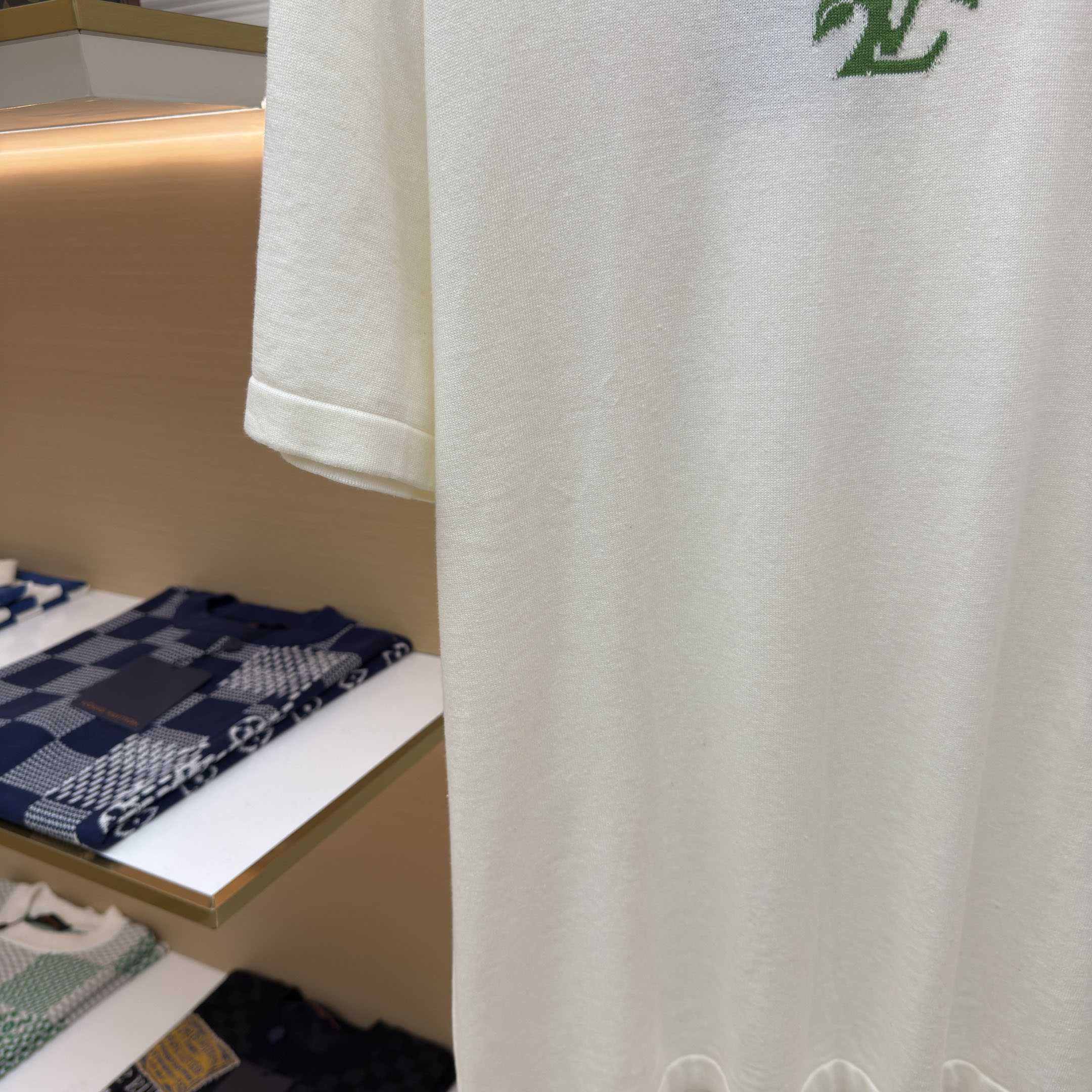Louis Vuitton Floral Logo Tee - DesignerGu