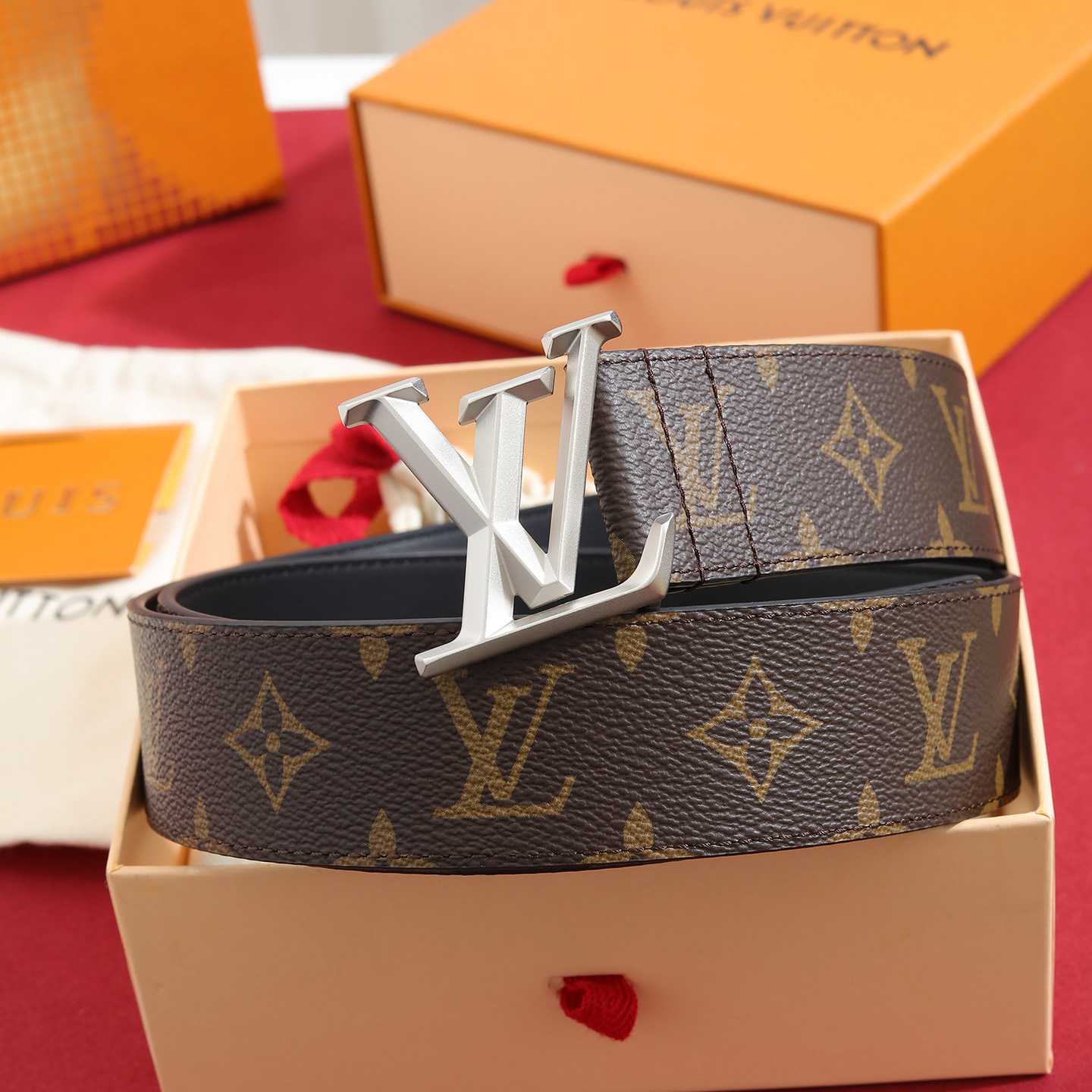 Louis Vuitton LV Pyramide 40mm Belt - DesignerGu