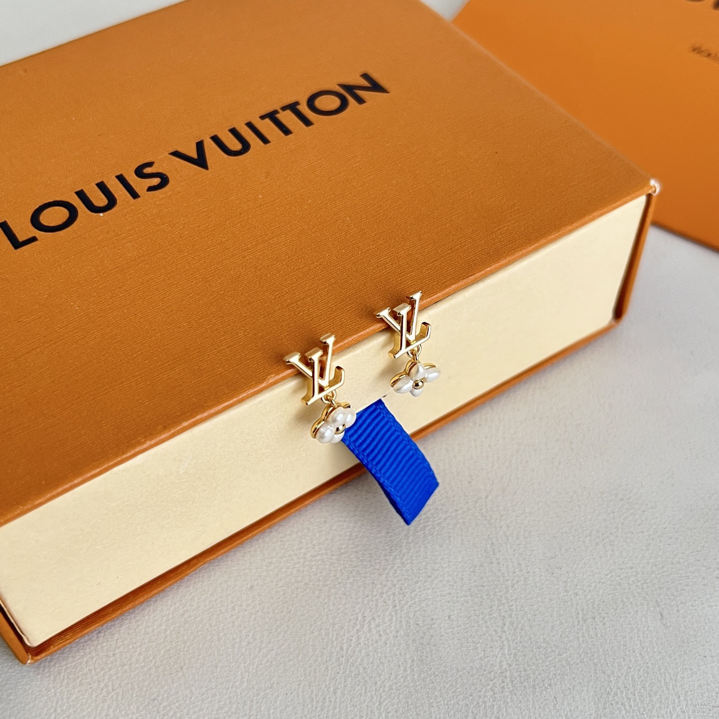 Louis Vuitton LV Floragram Earrings M01025 - DesignerGu