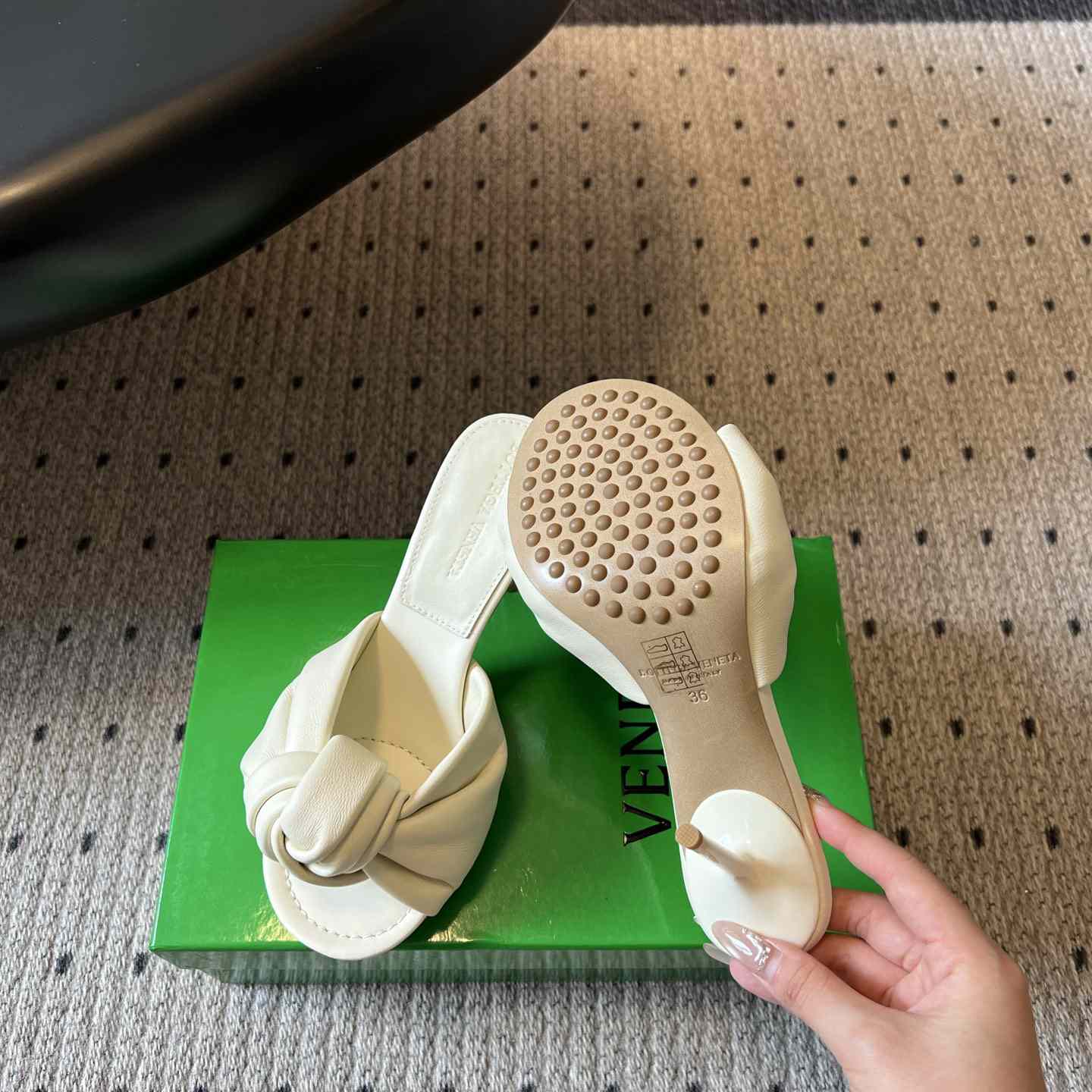 Bottega Veneta Cherry Mule - DesignerGu