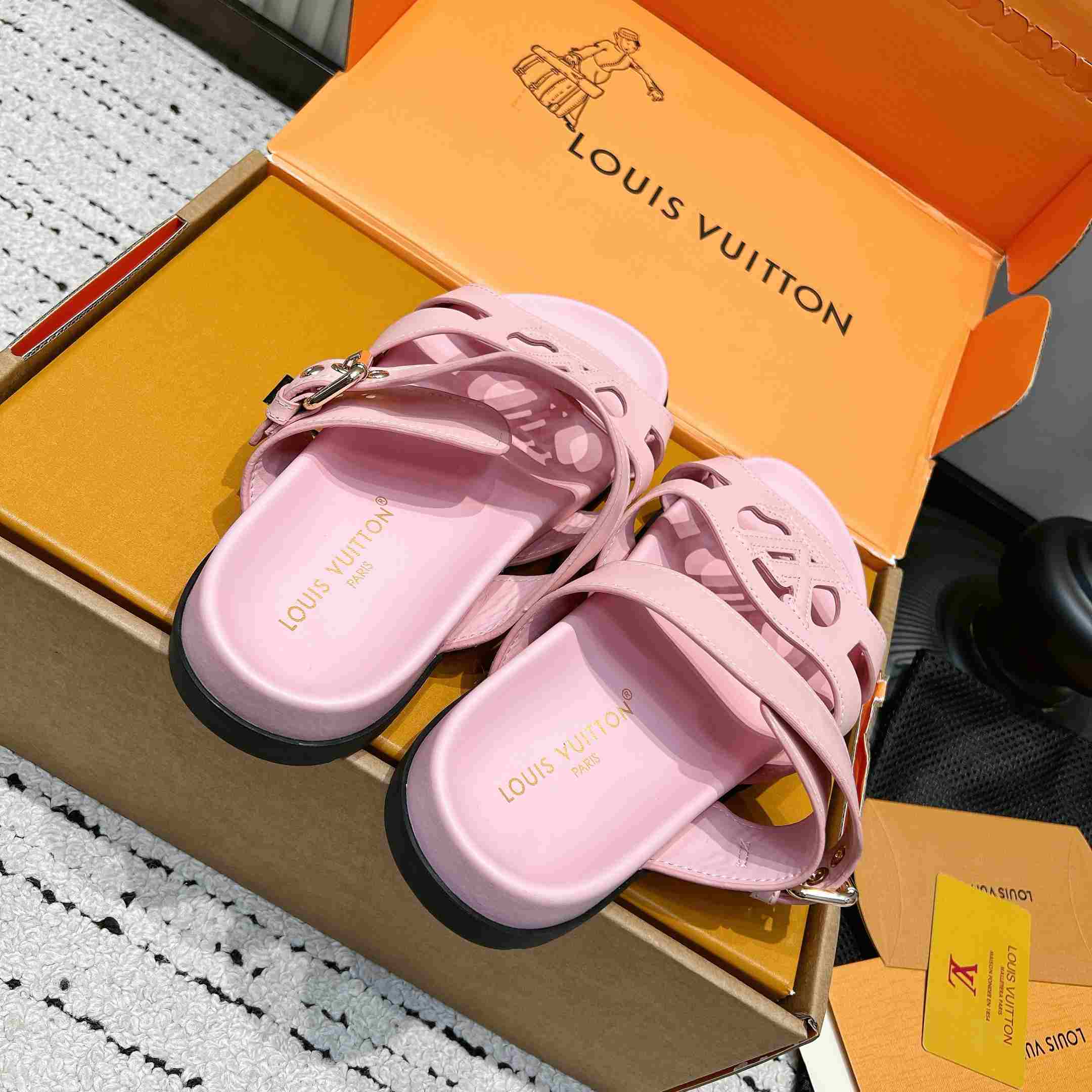 Louis Vuitton LV Isola Comfort Mule  - DesignerGu