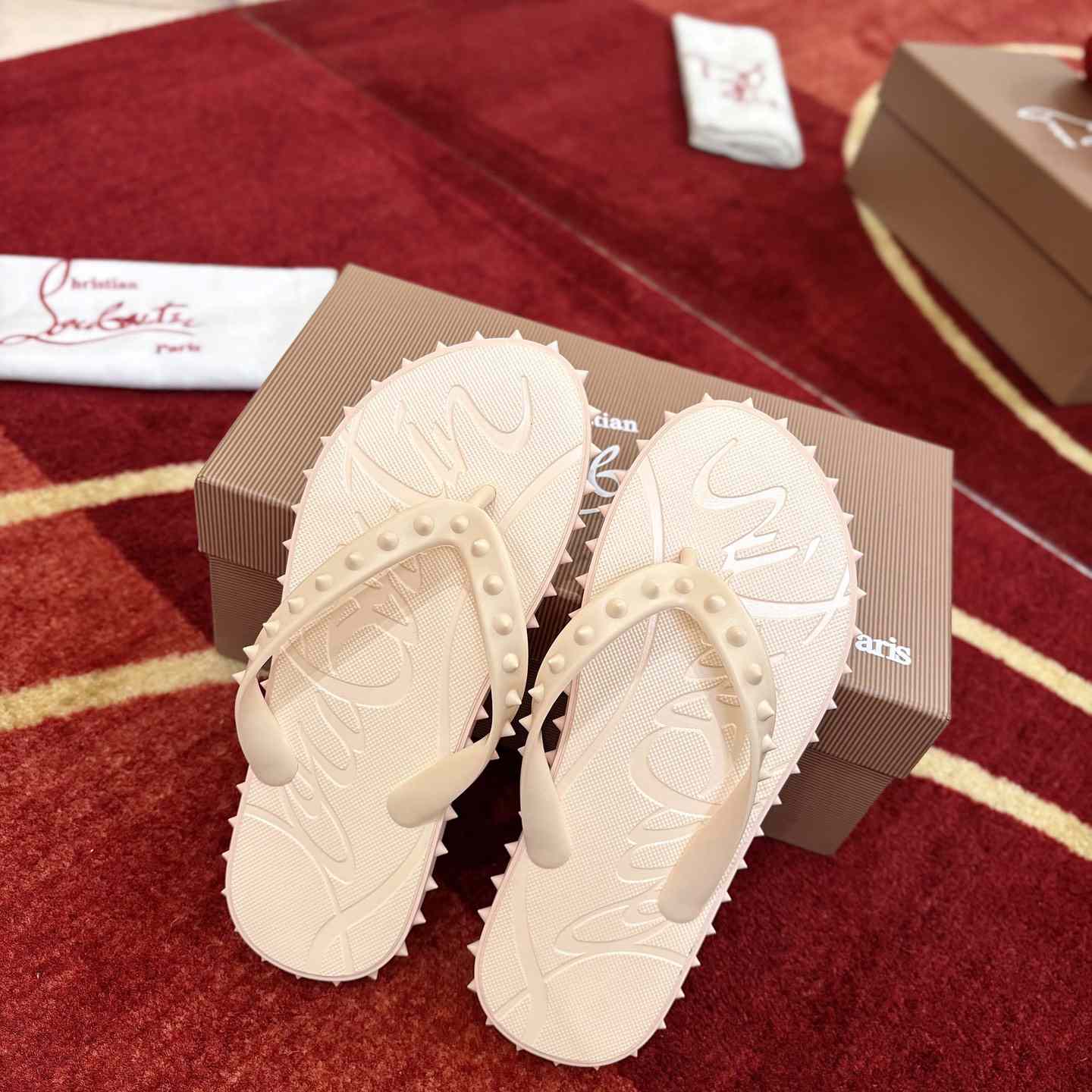 Christian Louboutin Super Loubi Flip Flops - DesignerGu