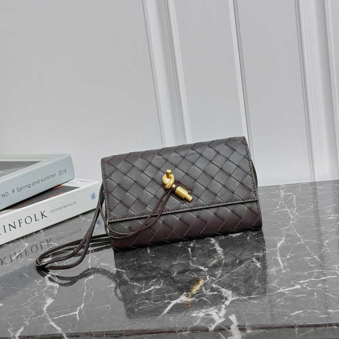 Bottega Veneta Andiamo Pouch On Strap - DesignerGu