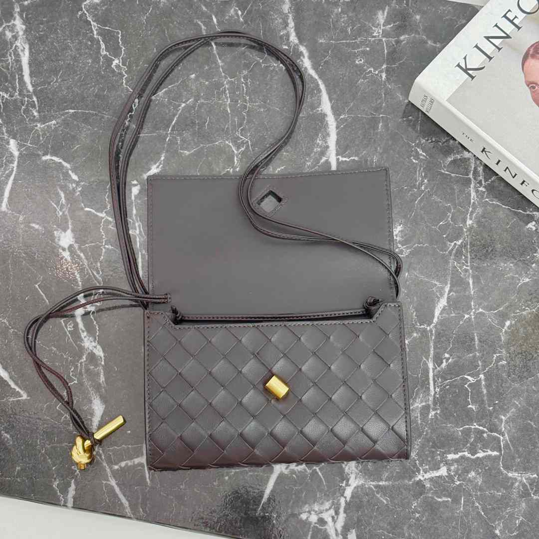 Bottega Veneta Andiamo Pouch On Strap - DesignerGu