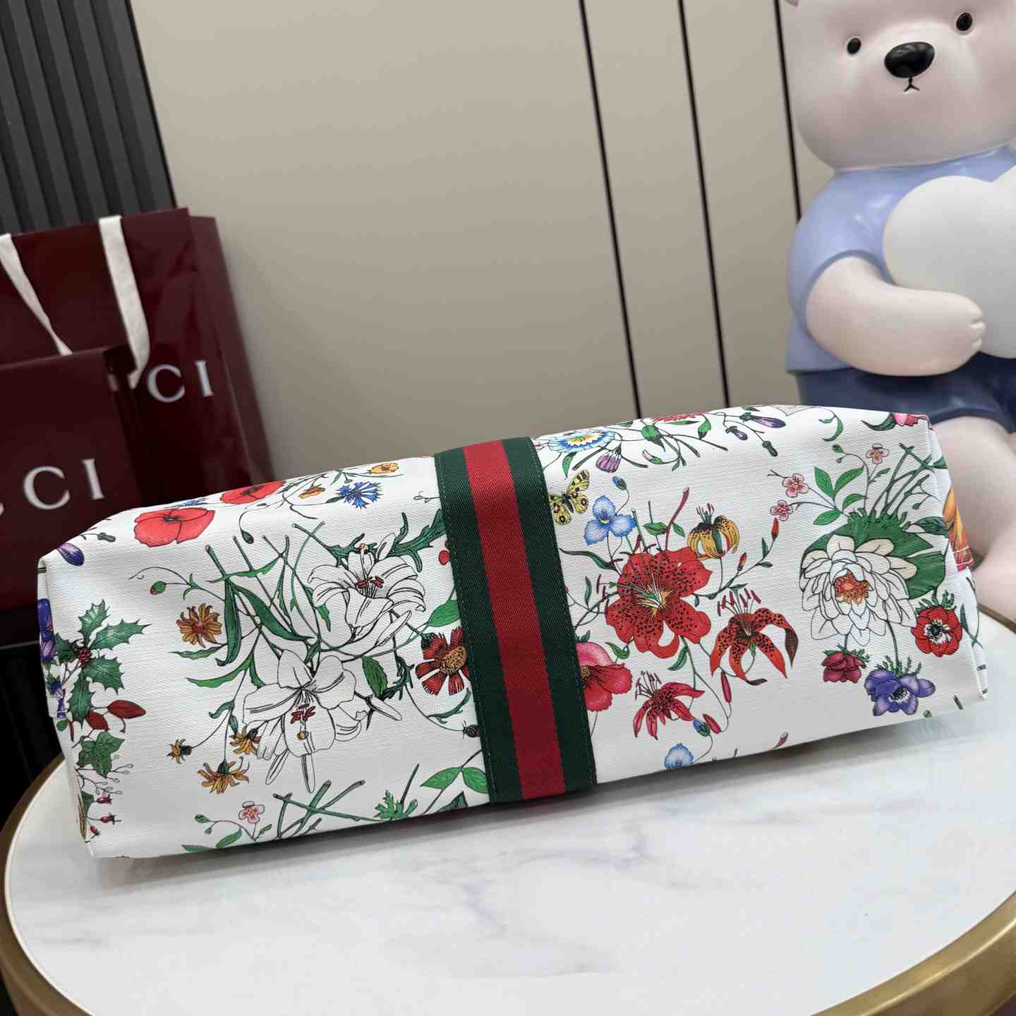 Gucci Giglio Flora Large Tote Bag 853971 - DesignerGu