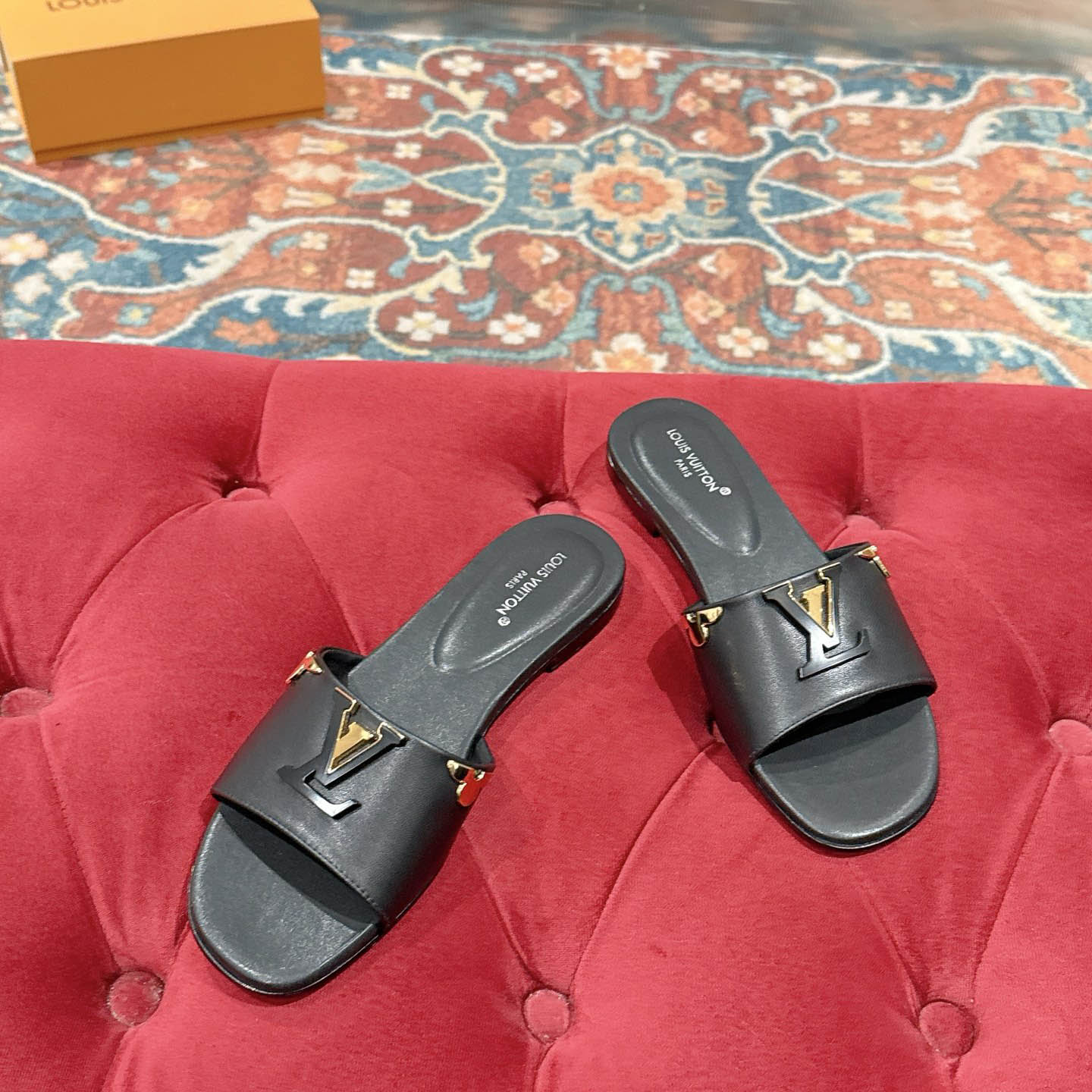 Louis Vuitton LV Mare Flat Mule - DesignerGu