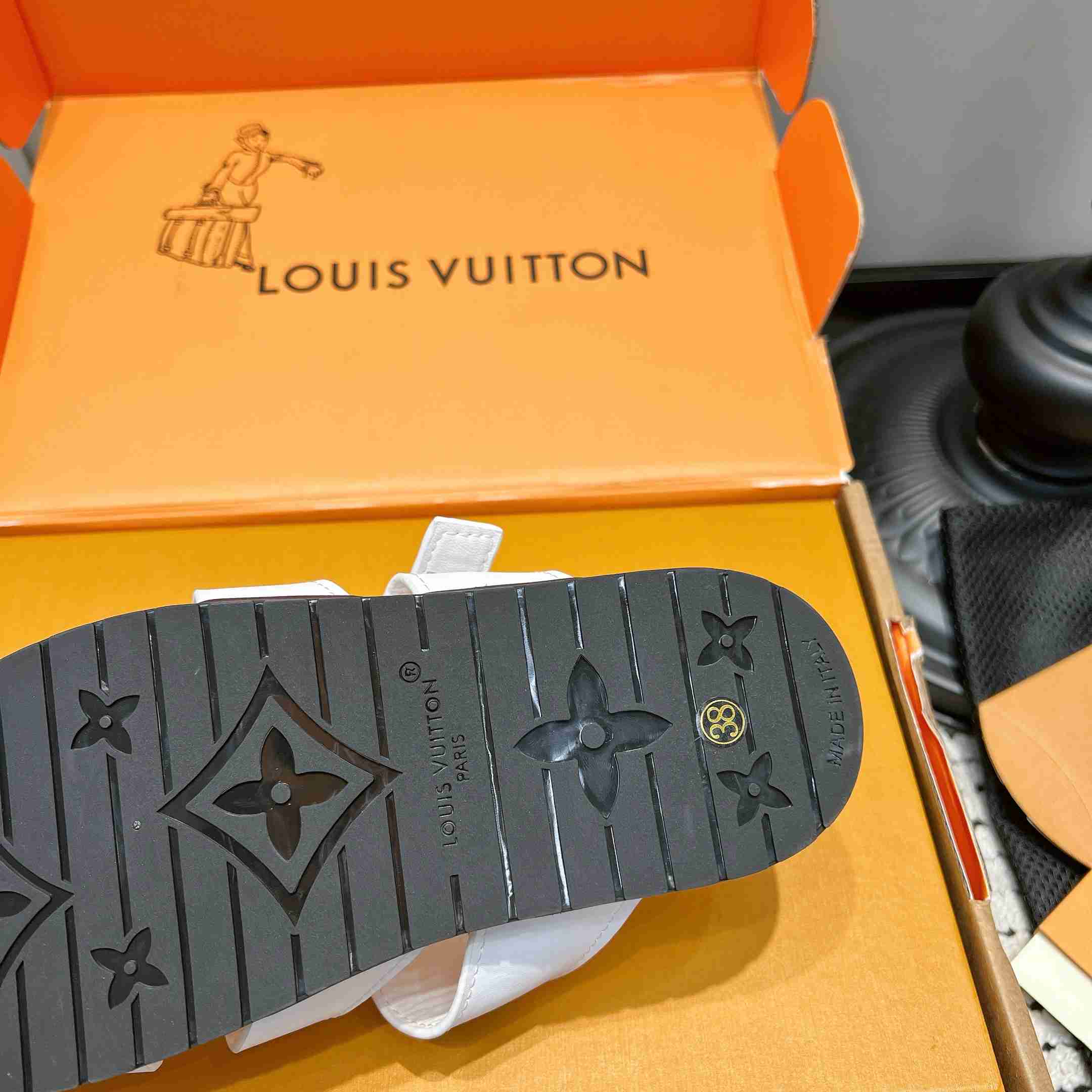 Louis Vuitton LV Isola Comfort Mule  - DesignerGu