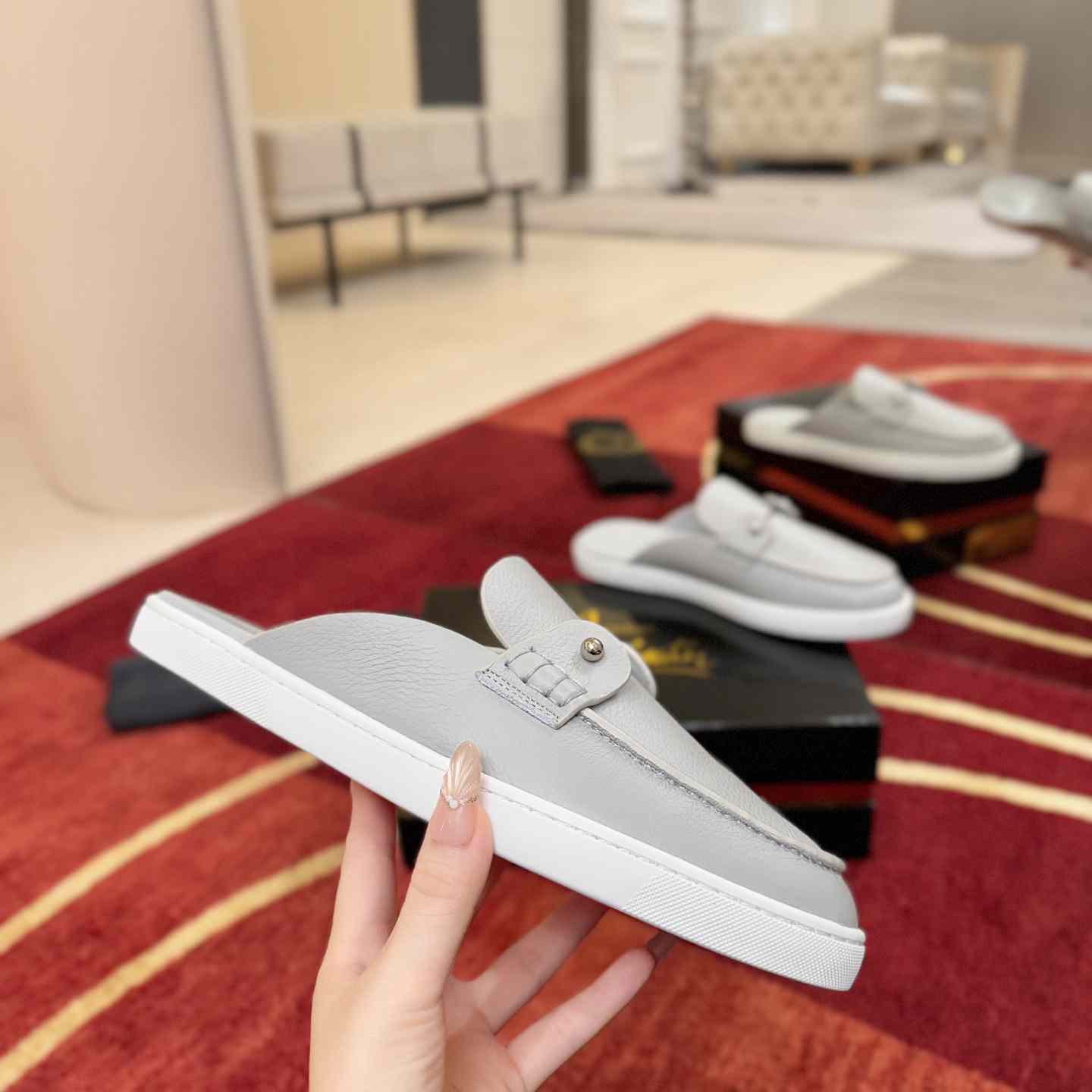 Christian Louboutin Chanme Donna Leather Boat Shoe Mules - DesignerGu