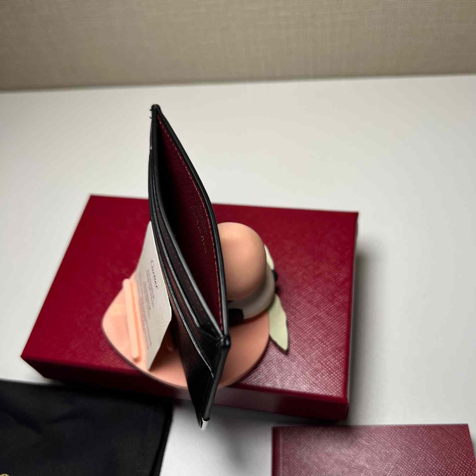 Cartier Leather Must De Cartier Card Holder - DesignerGu