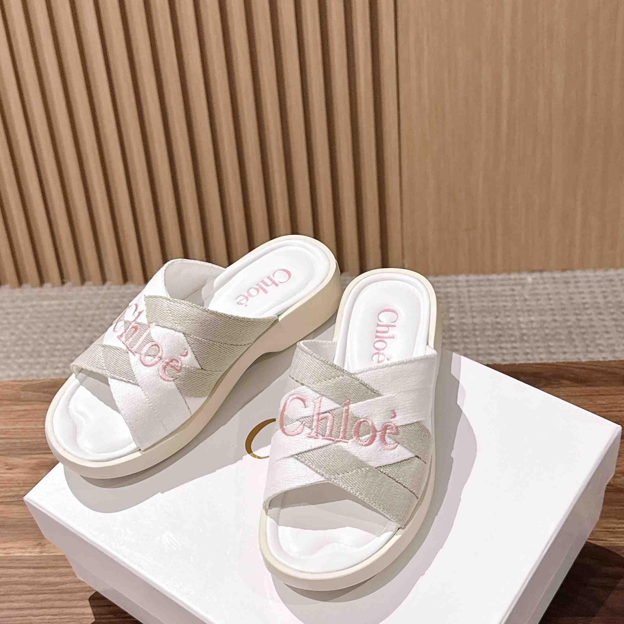 Chloe Poolette Sandals - DesignerGu