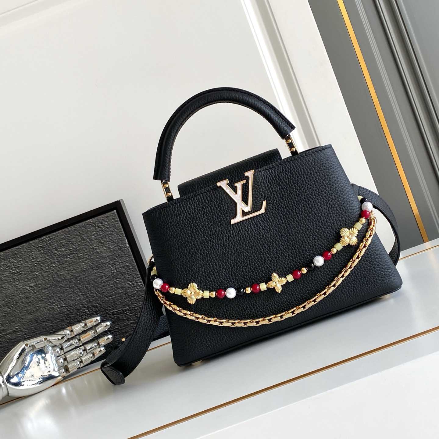 Louis Vuitton Capucines BB M28455 - DesignerGu