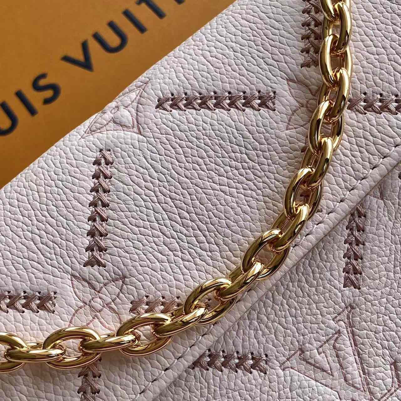 Louis Vuitton Wallet On Chain Ivy M29502 - DesignerGu