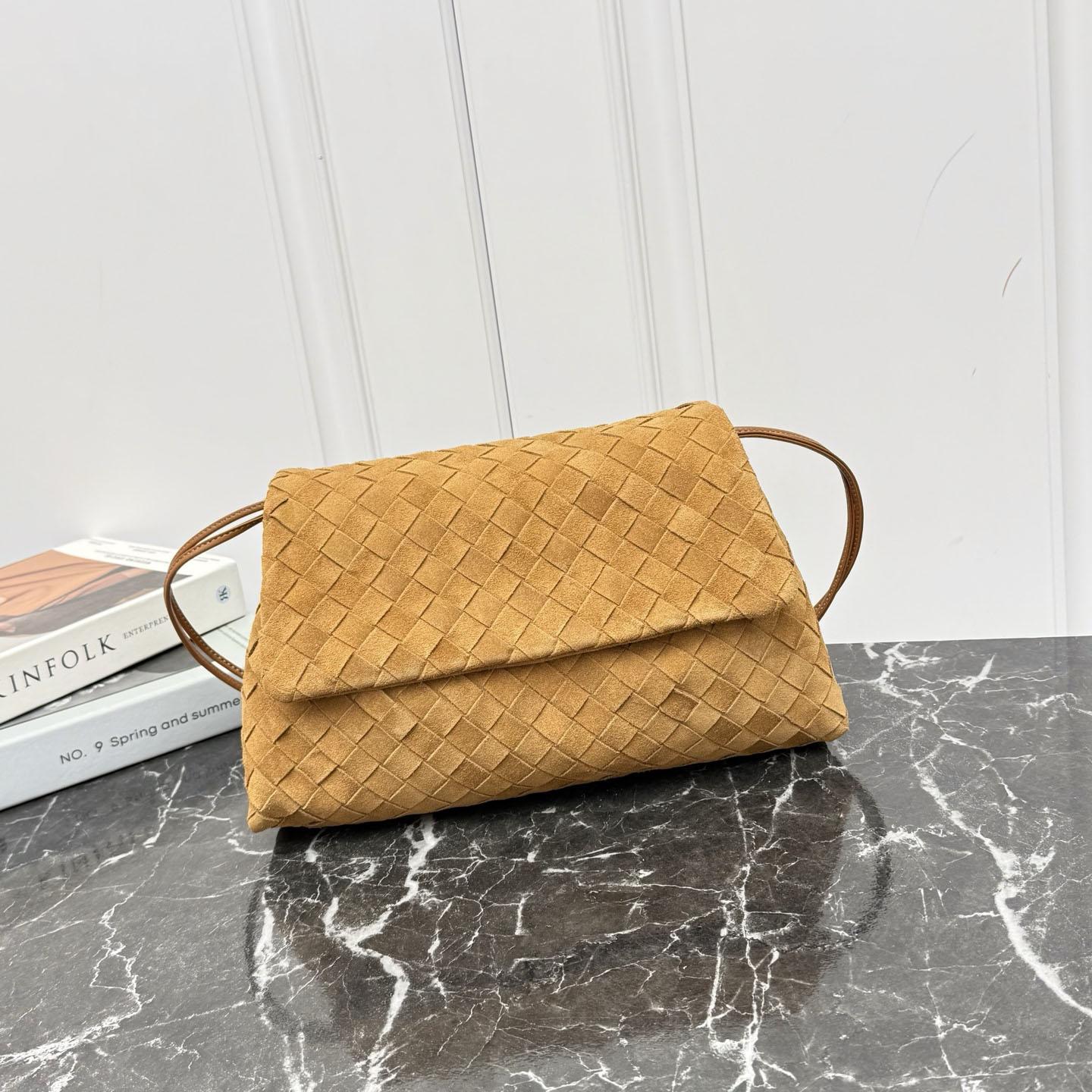Bottega Veneta Giorno - DesignerGu