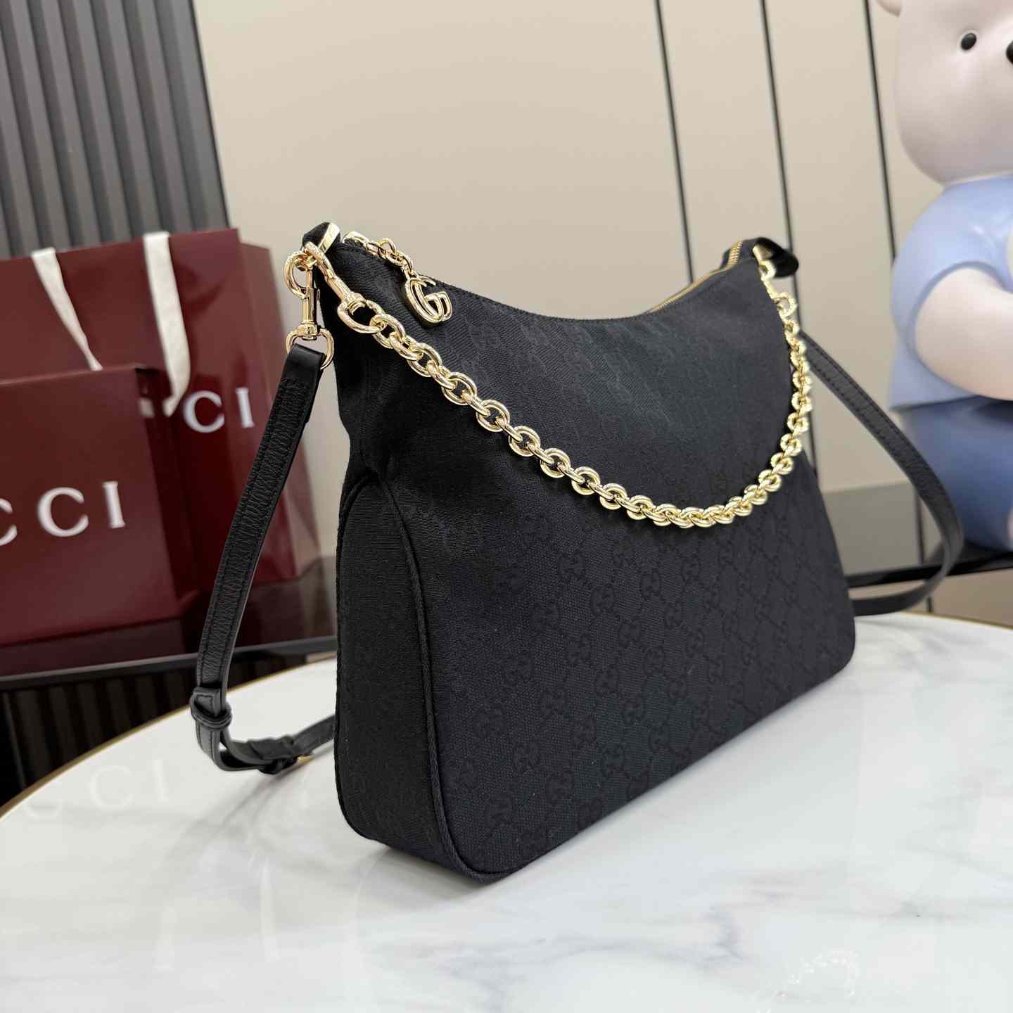 Gucci Lady Lunetta Chain Medium Shoulder Bag A006OA - DesignerGu
