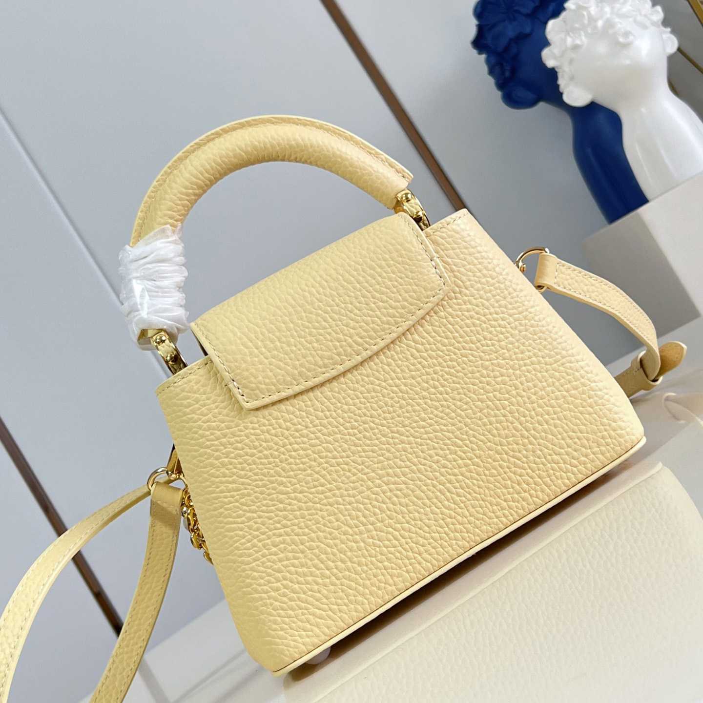 Louis Vuitton Capucines Mini M28716 - DesignerGu