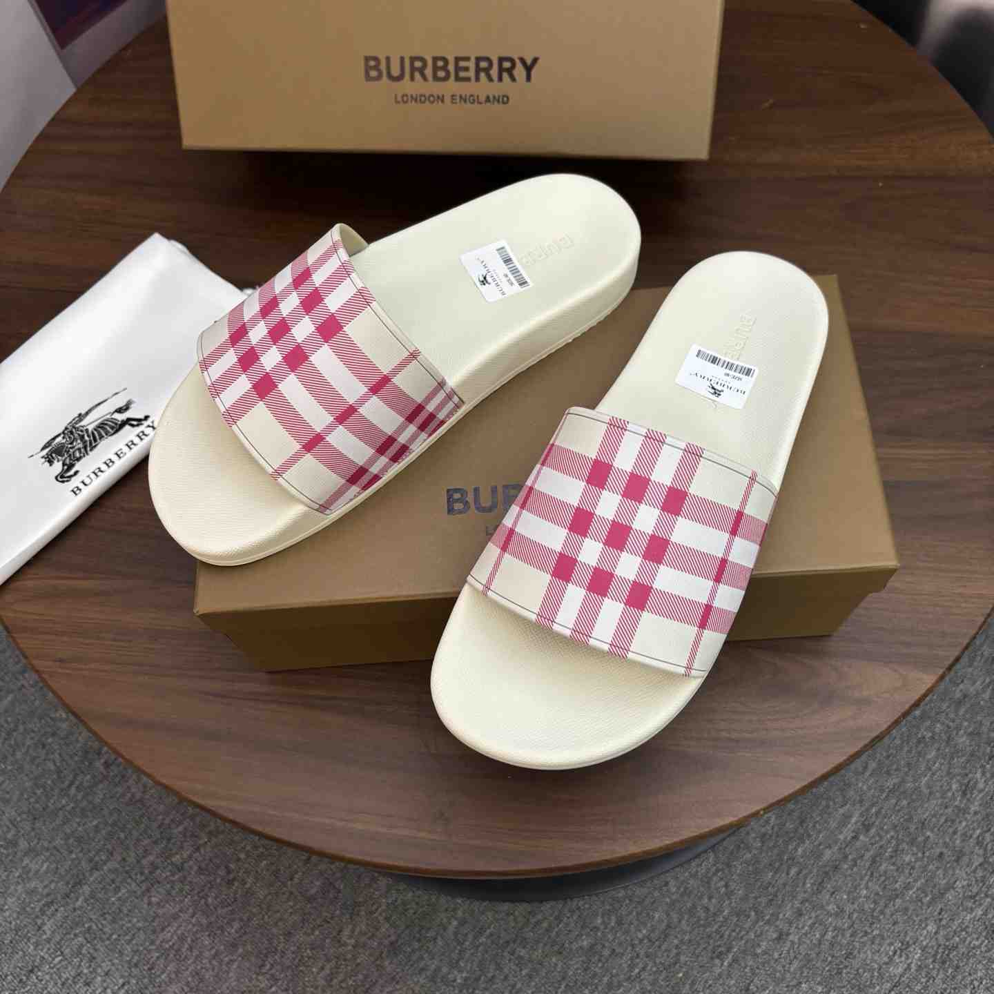 Burberry Check Slides - DesignerGu