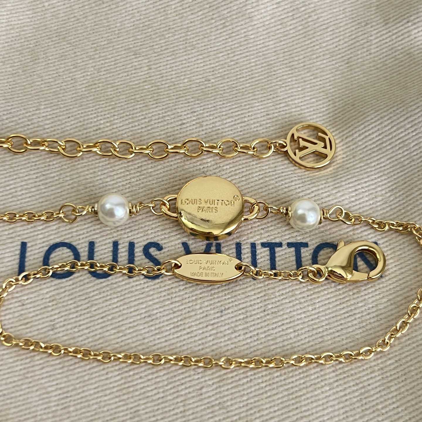 Louis Vuitton LV Pearly Confetti Necklace M04159 - DesignerGu