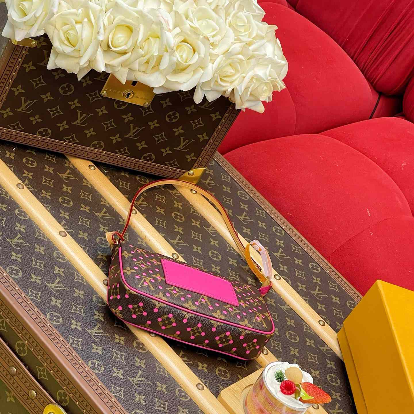 Louis Vuitton  Pochette Accessoires M29001 - DesignerGu