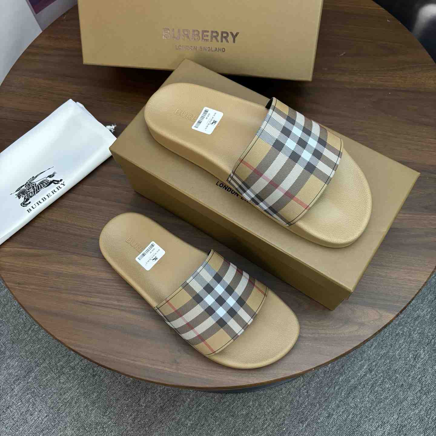 Burberry Check Slides - DesignerGu