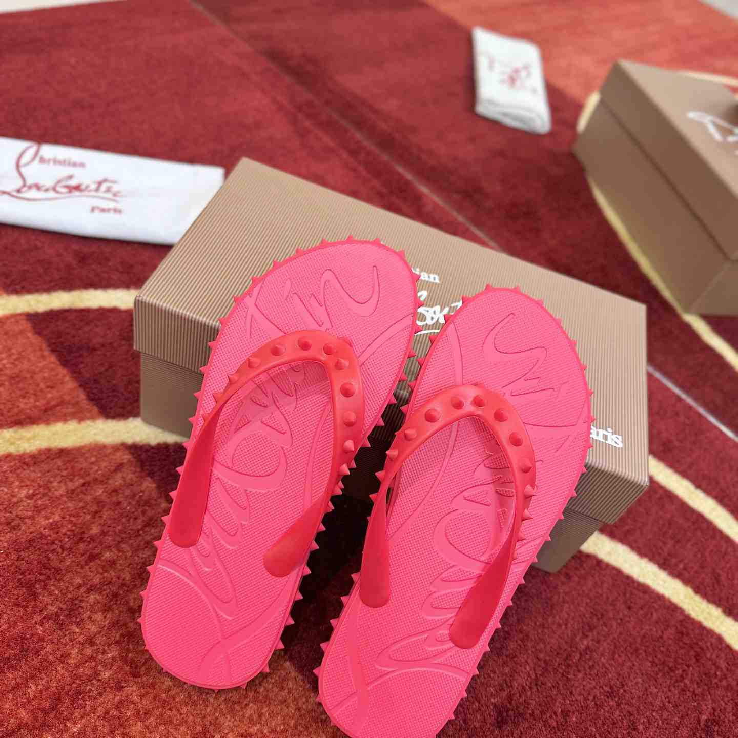 Christian Louboutin Super Loubi Flip Flops - DesignerGu