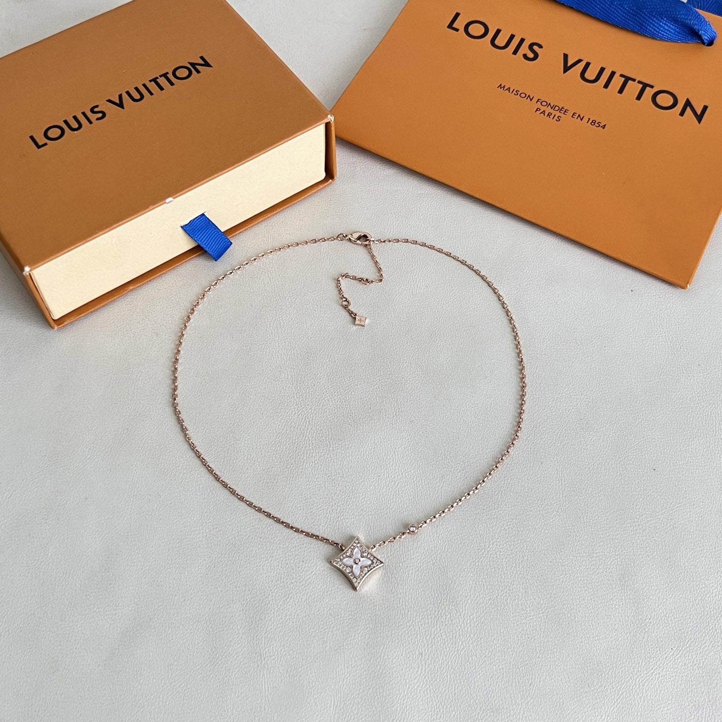 Louis Vuitton Color Blossom M Star Pendant, Pink Gold, White Mother-of-Pearl and Diamonds Q04155 - DesignerGu