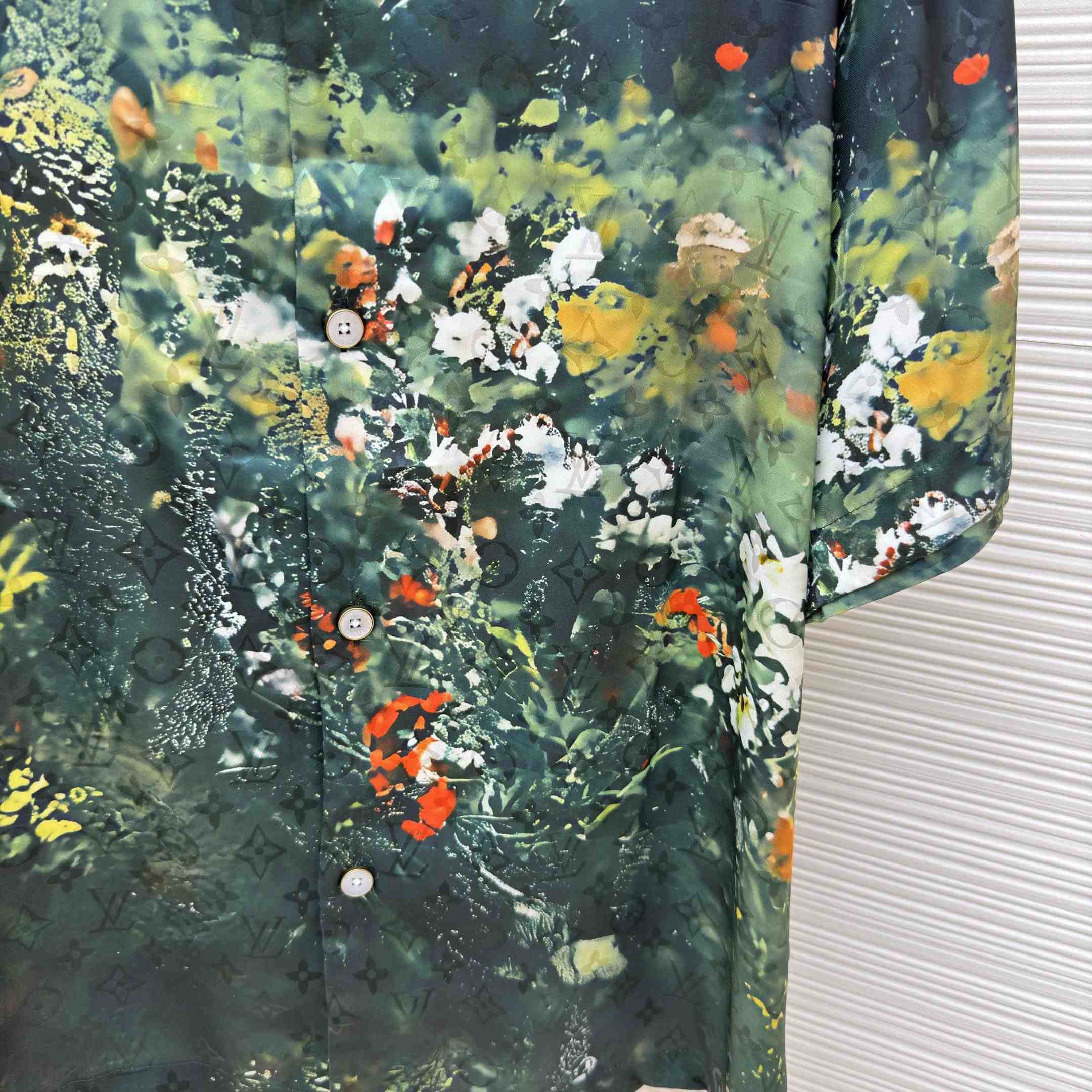 Louis Vuitton Monogram Silk Short-Sleeved Shirt 1AKOMG - DesignerGu