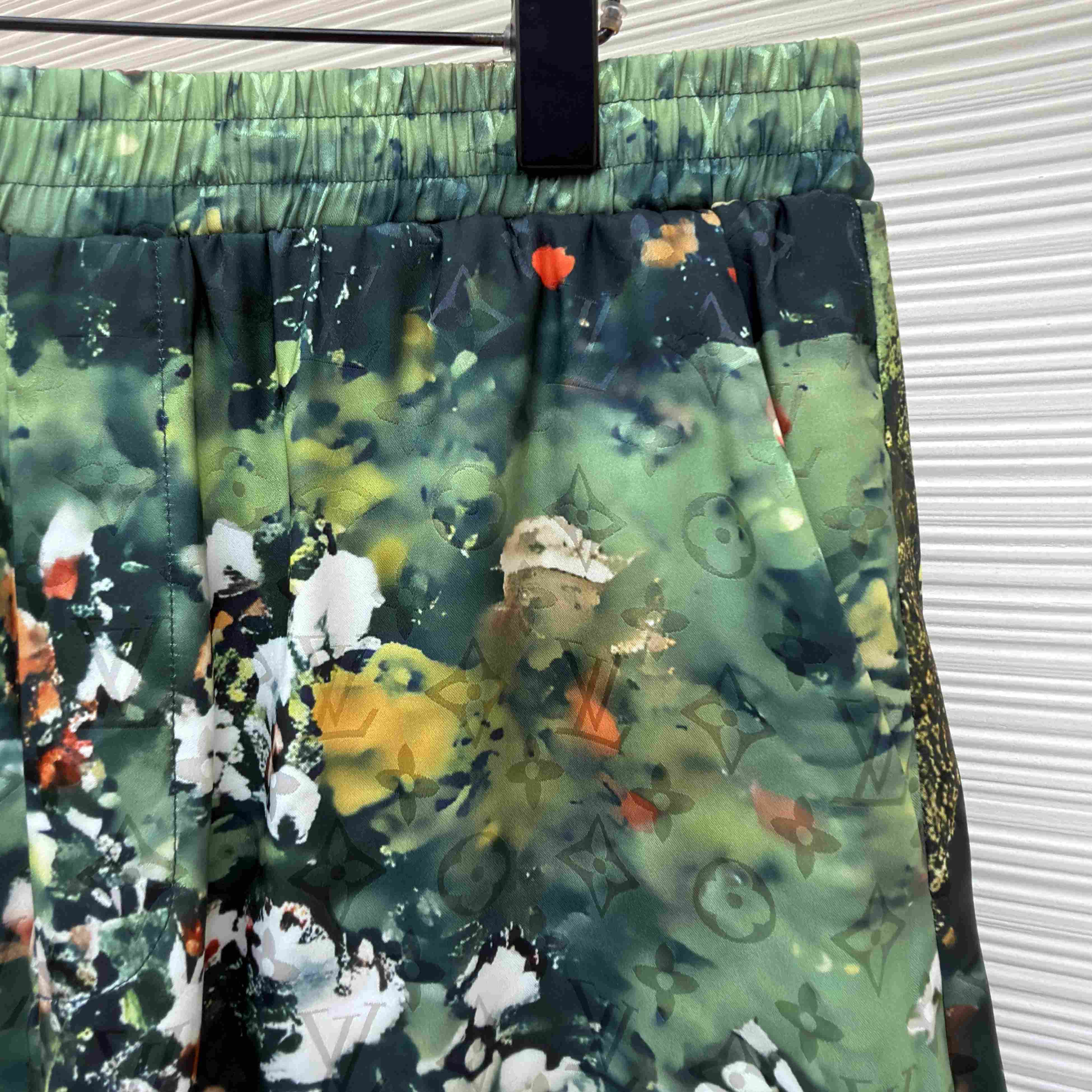 Louis Vuitton Monogram Silk Shorts 1AKOM3 - DesignerGu