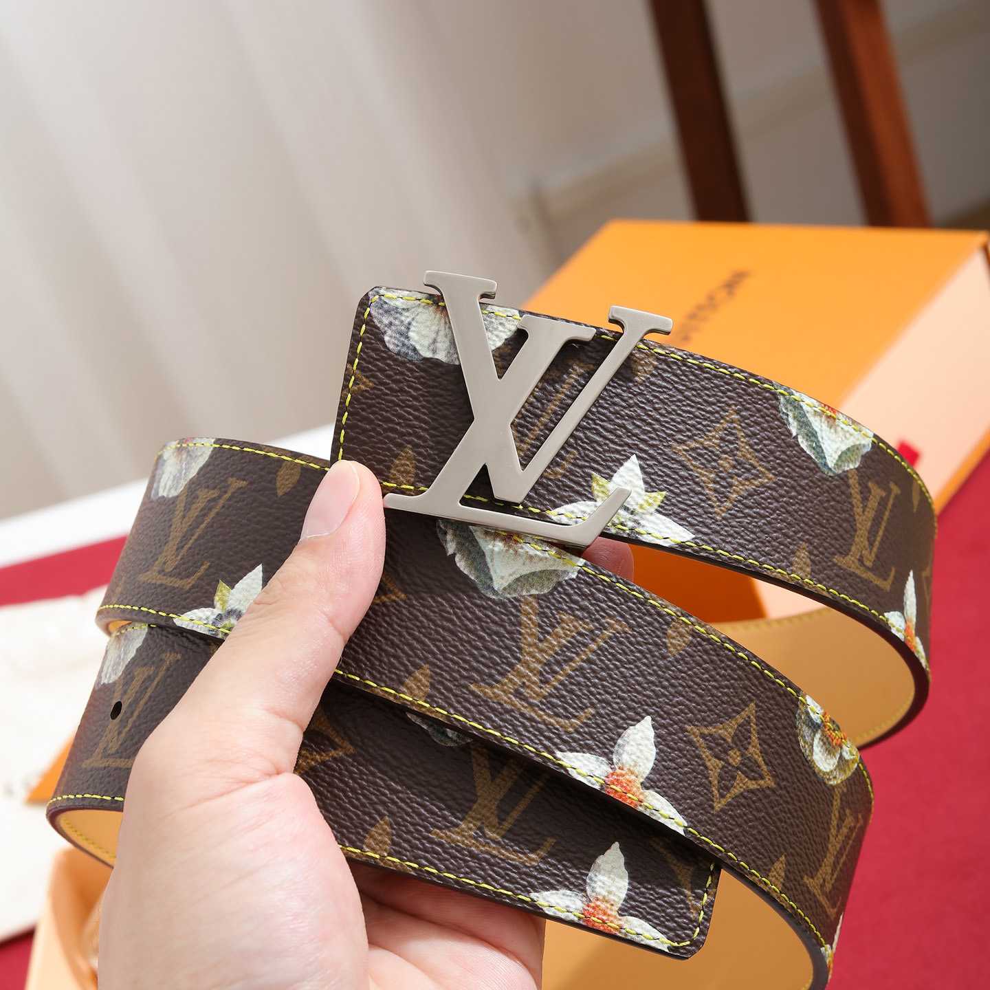 Louis Vuitton LV Initiales Monogram Flower 40mm Reversible Belt - DesignerGu