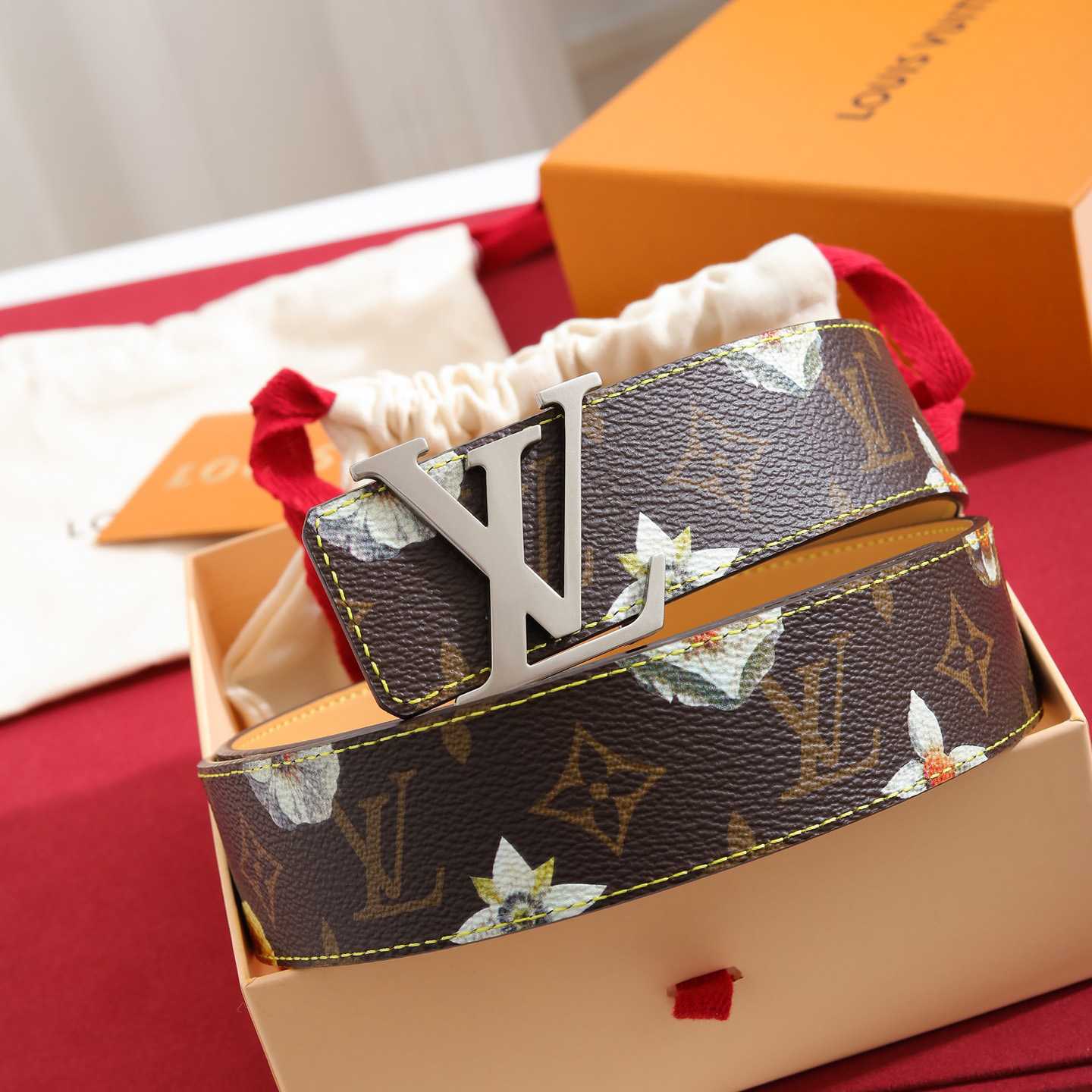 Louis Vuitton LV Initiales Monogram Flower 40mm Reversible Belt - DesignerGu