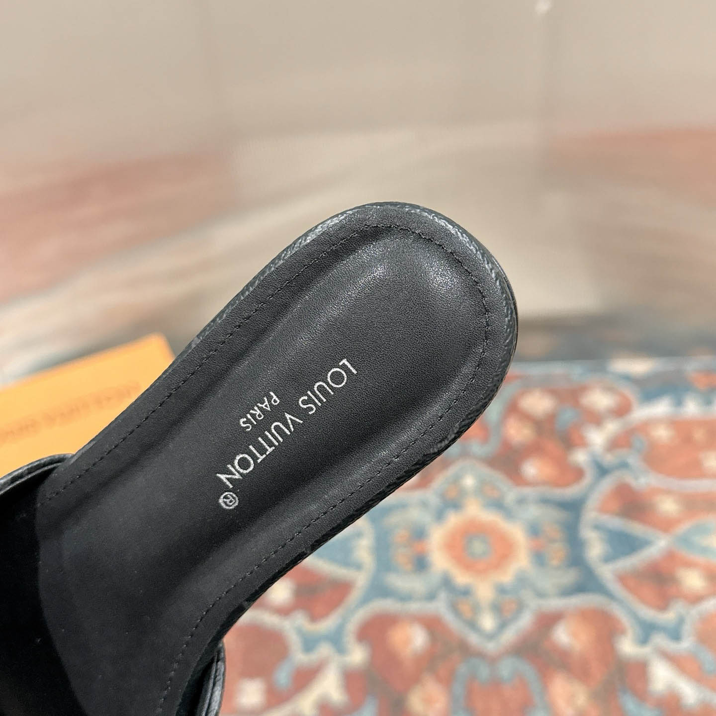 Louis Vuitton LV Mare Flat Mule - DesignerGu