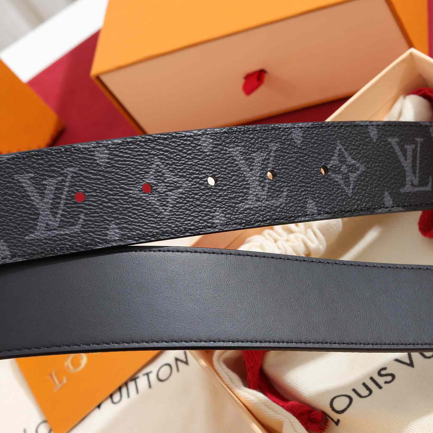Louis Vuitton LV Pyramide 40mm Belt - DesignerGu