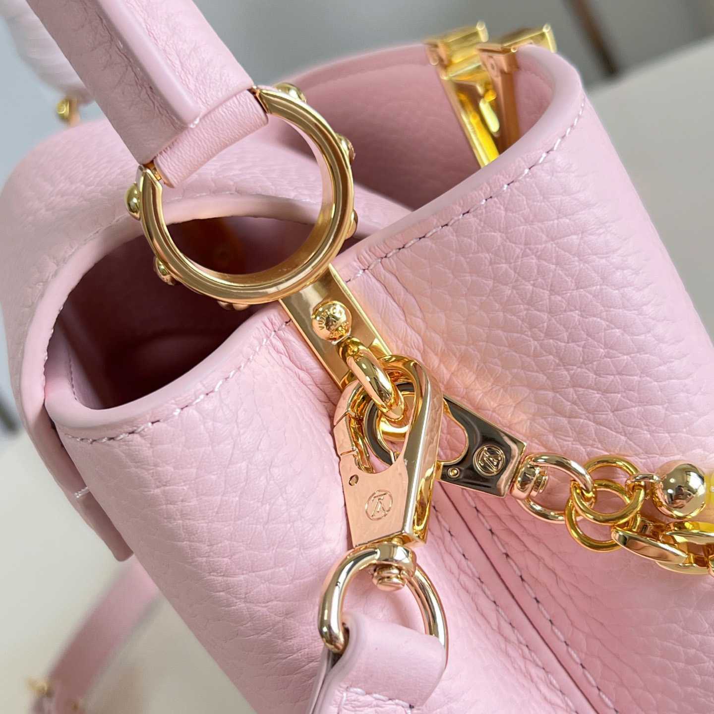 Louis Vuitton Capucines Mini M29500 - DesignerGu