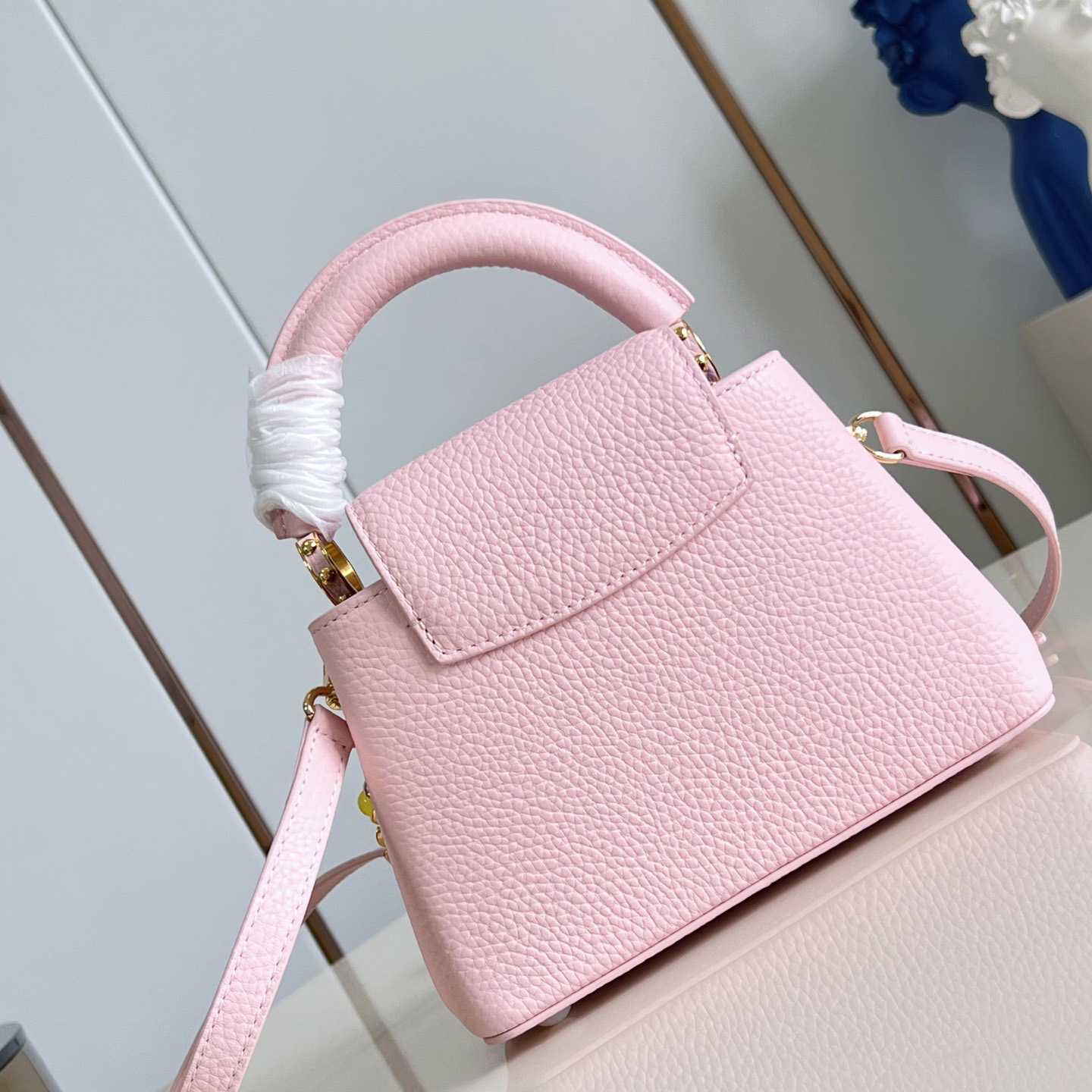 Louis Vuitton Capucines Mini M29500 - DesignerGu