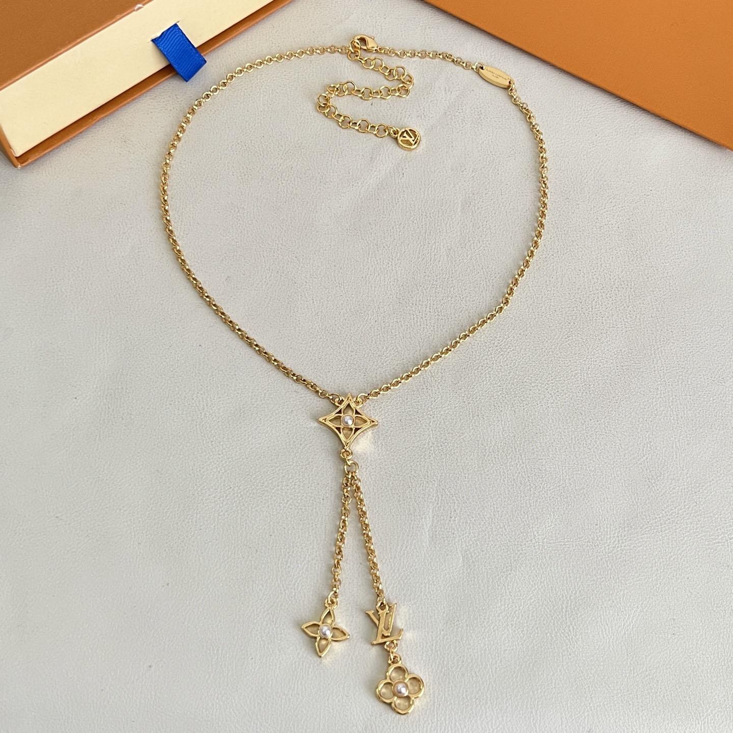 Louis Vuitton LV Pearly Flower Necklace - DesignerGu