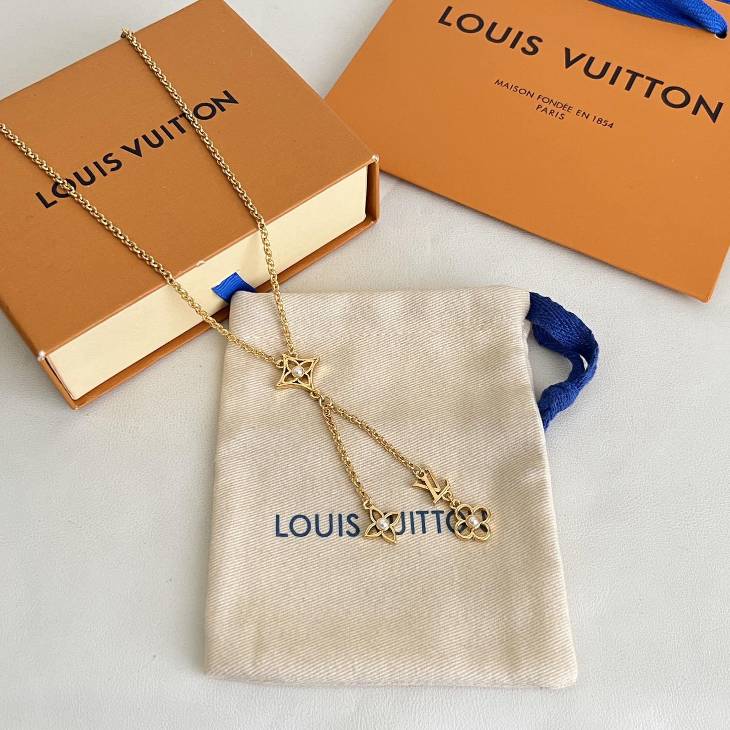 Louis Vuitton LV Pearly Flower Necklace - DesignerGu